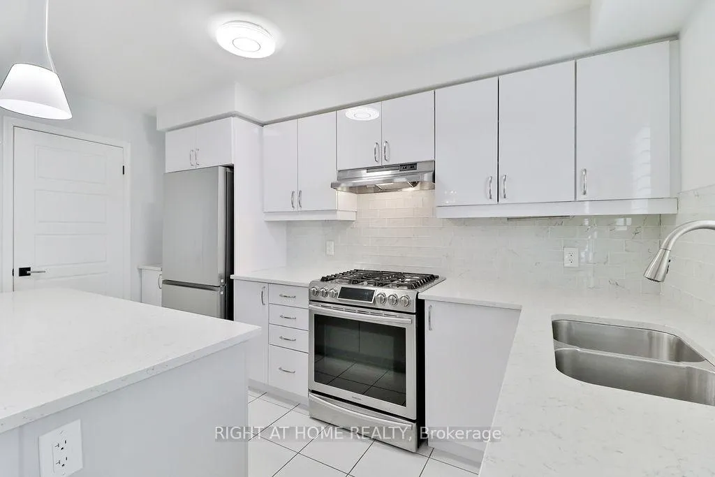 Photo 12 of Unit 6, 1125 Leger Way, Milton, Ford — HOMEH