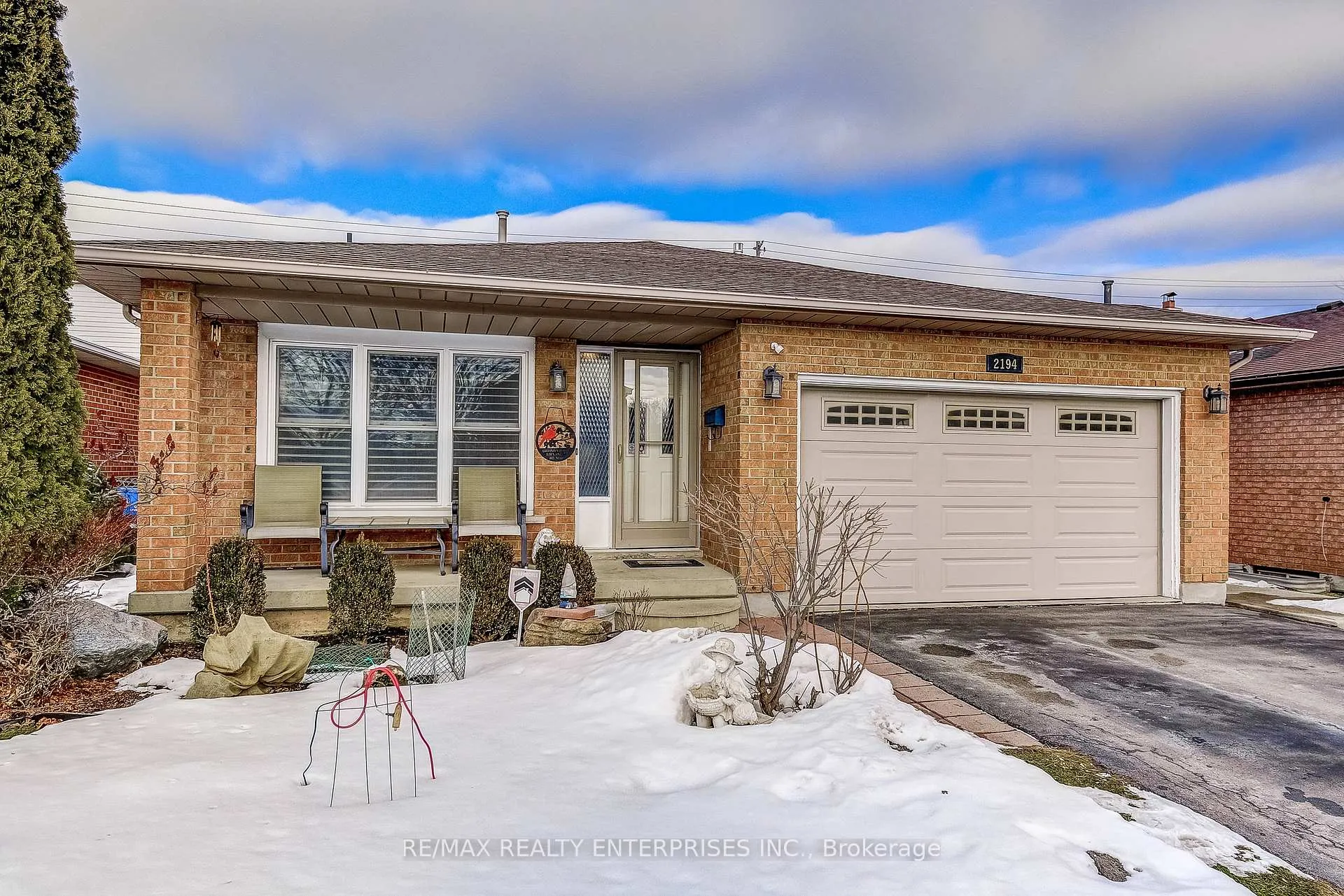 Photo 1 of 2194 Donald Road, Burlington, Headon — HOMEH