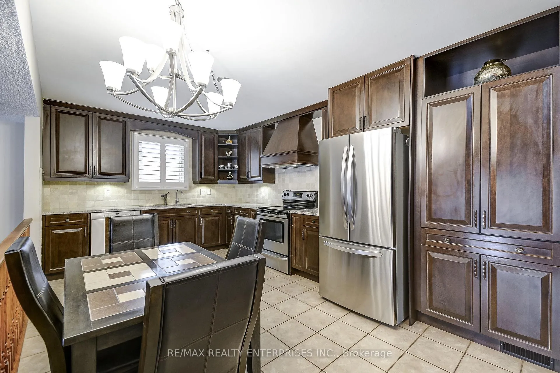 Photo 13 of 2194 Donald Road, Burlington, Headon — HOMEH