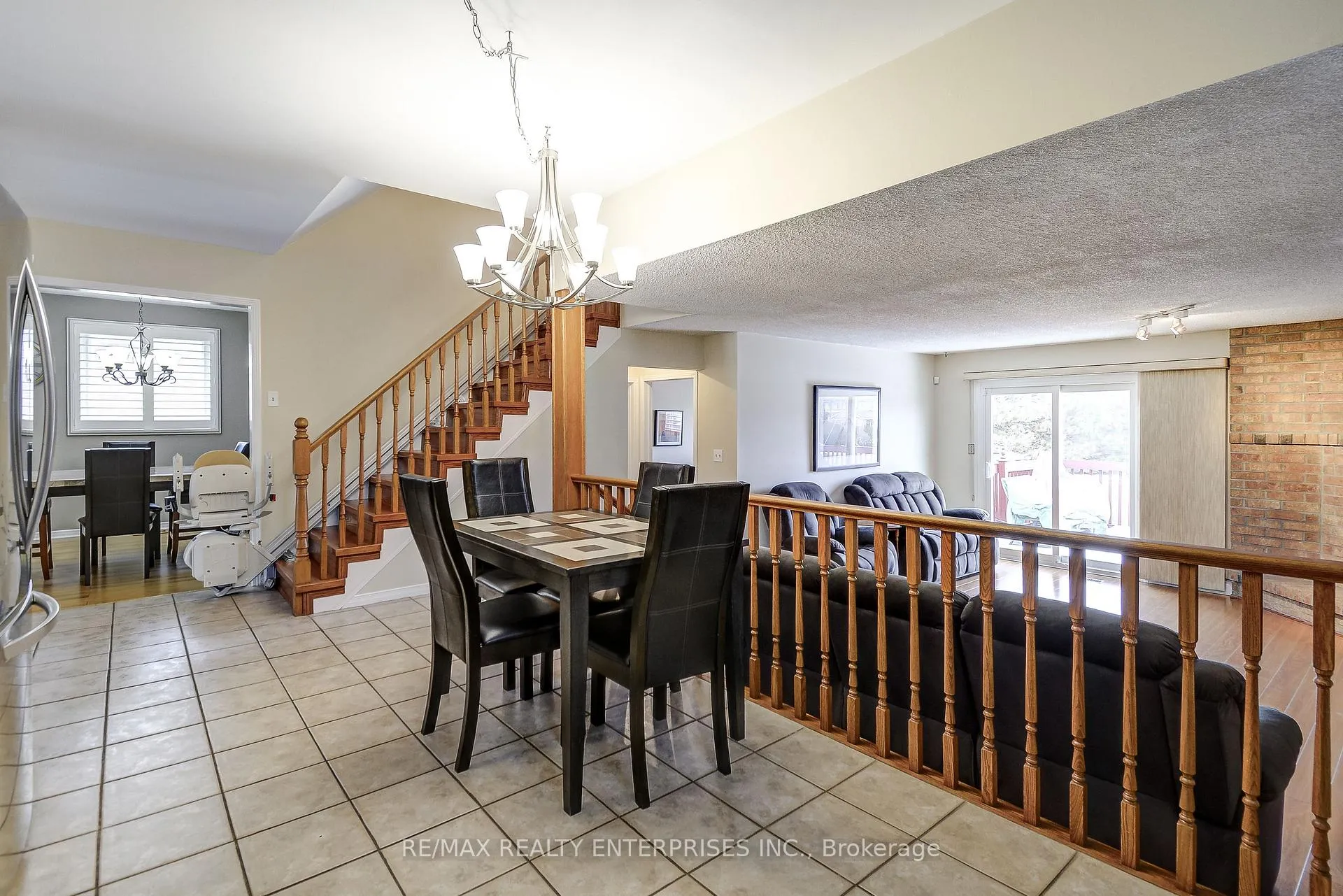 Photo 15 of 2194 Donald Road, Burlington, Headon — HOMEH