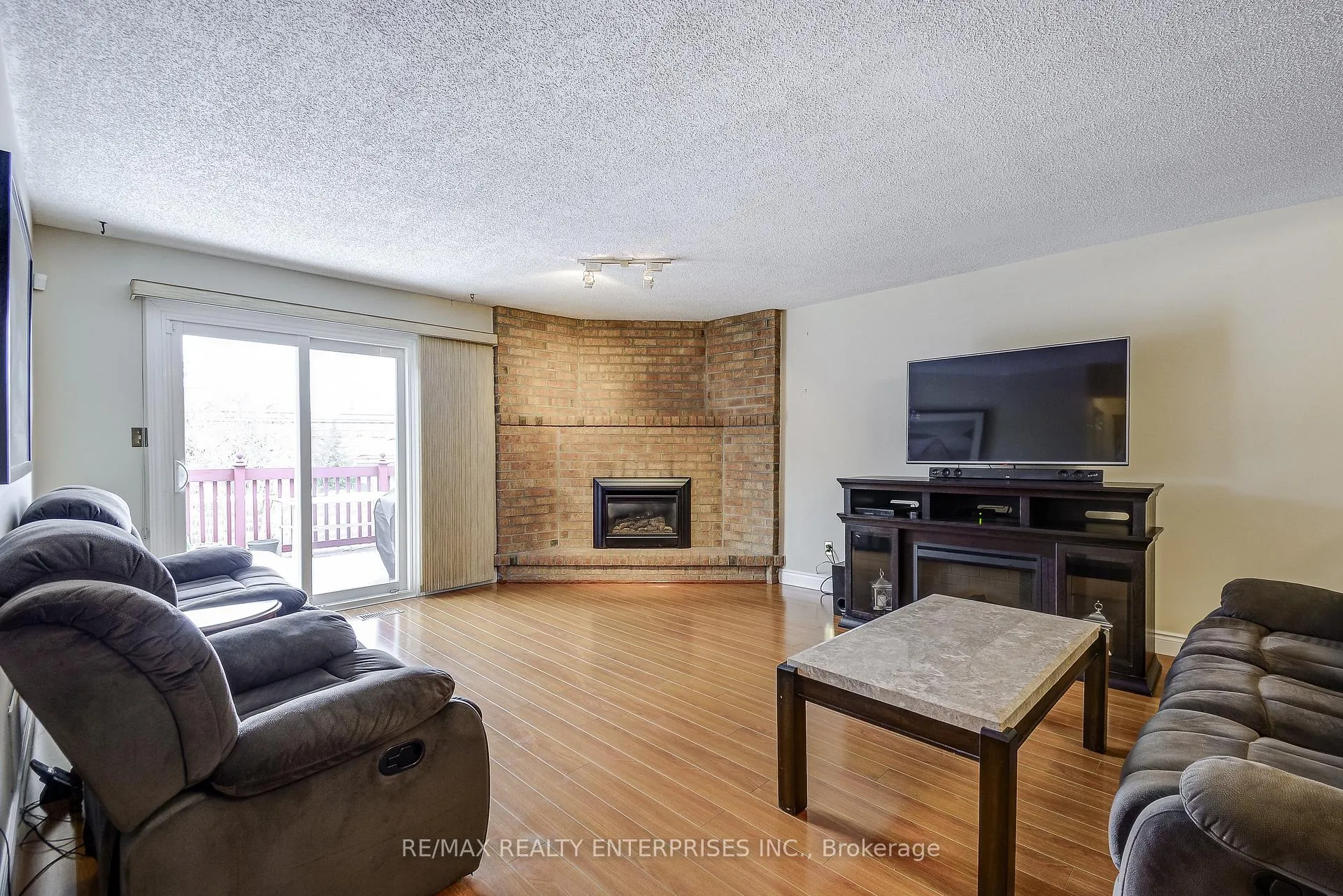 Photo 17 of 2194 Donald Road, Burlington, Headon — HOMEH