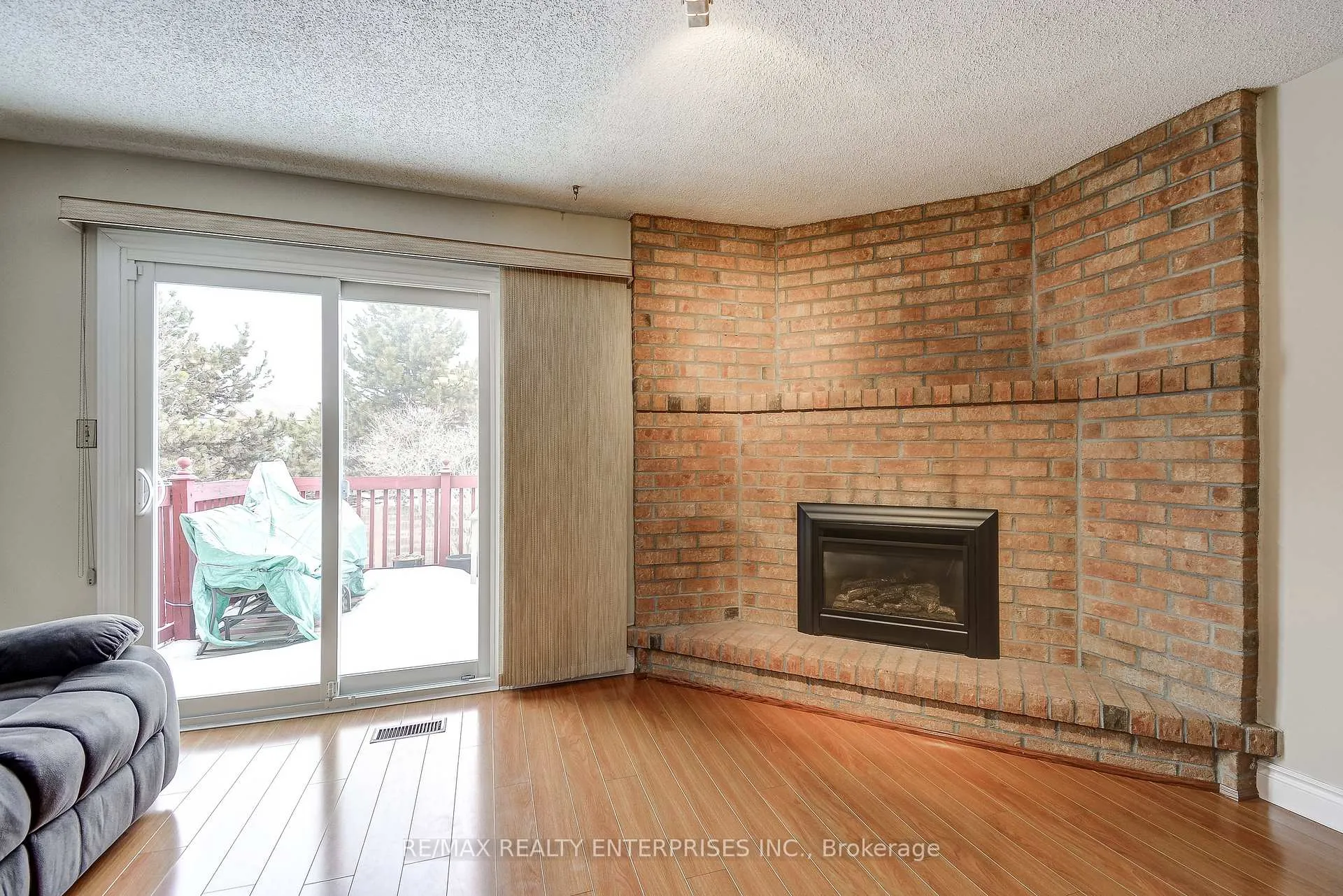 Photo 19 of 2194 Donald Road, Burlington, Headon — HOMEH