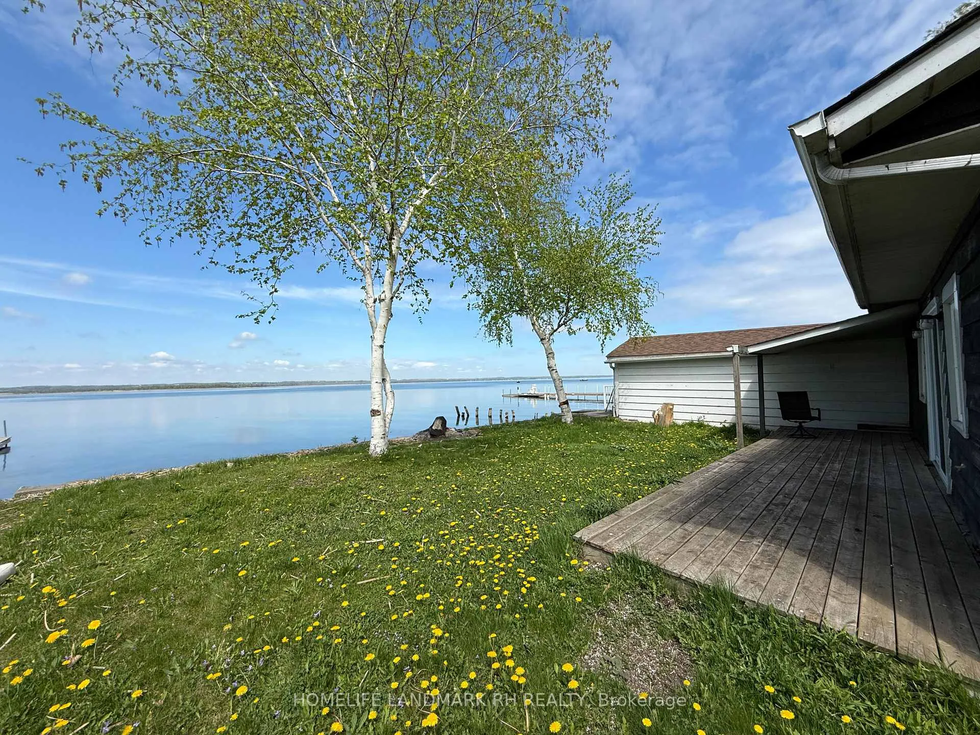 Photo 2 of 586 Lake Drive S, Georgina, Keswick South — HOMEH