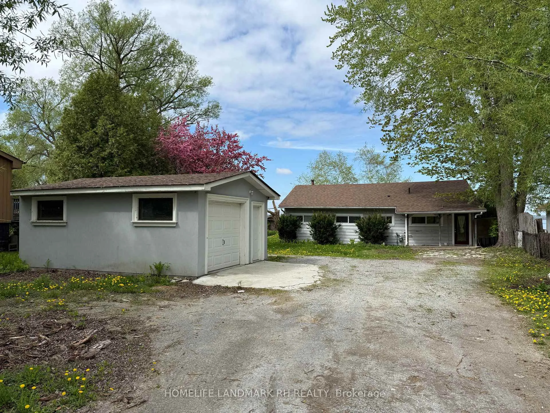 Photo 11 of 586 Lake Drive S, Georgina, Keswick South — HOMEH