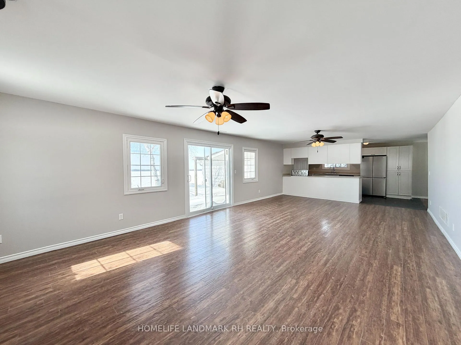 Photo 15 of 586 Lake Drive S, Georgina, Keswick South — HOMEH
