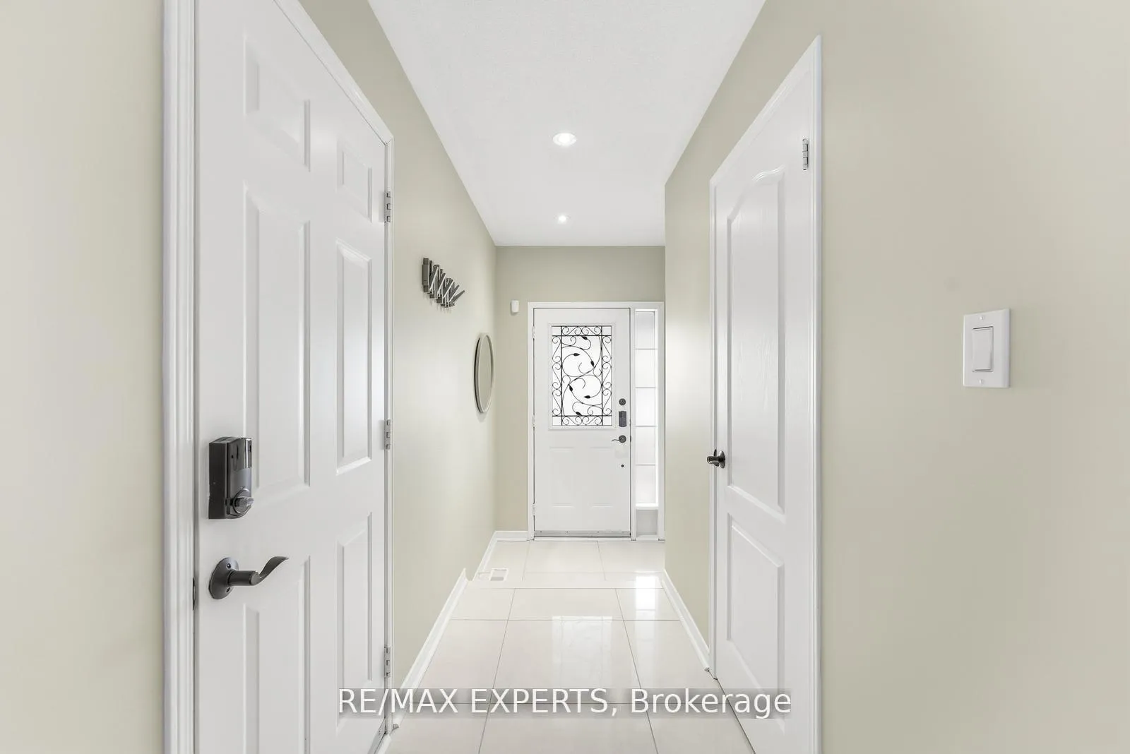 Photo 6 of 75 Delattaye Avenue, Aurora, Bayview Northeast — HOMEH