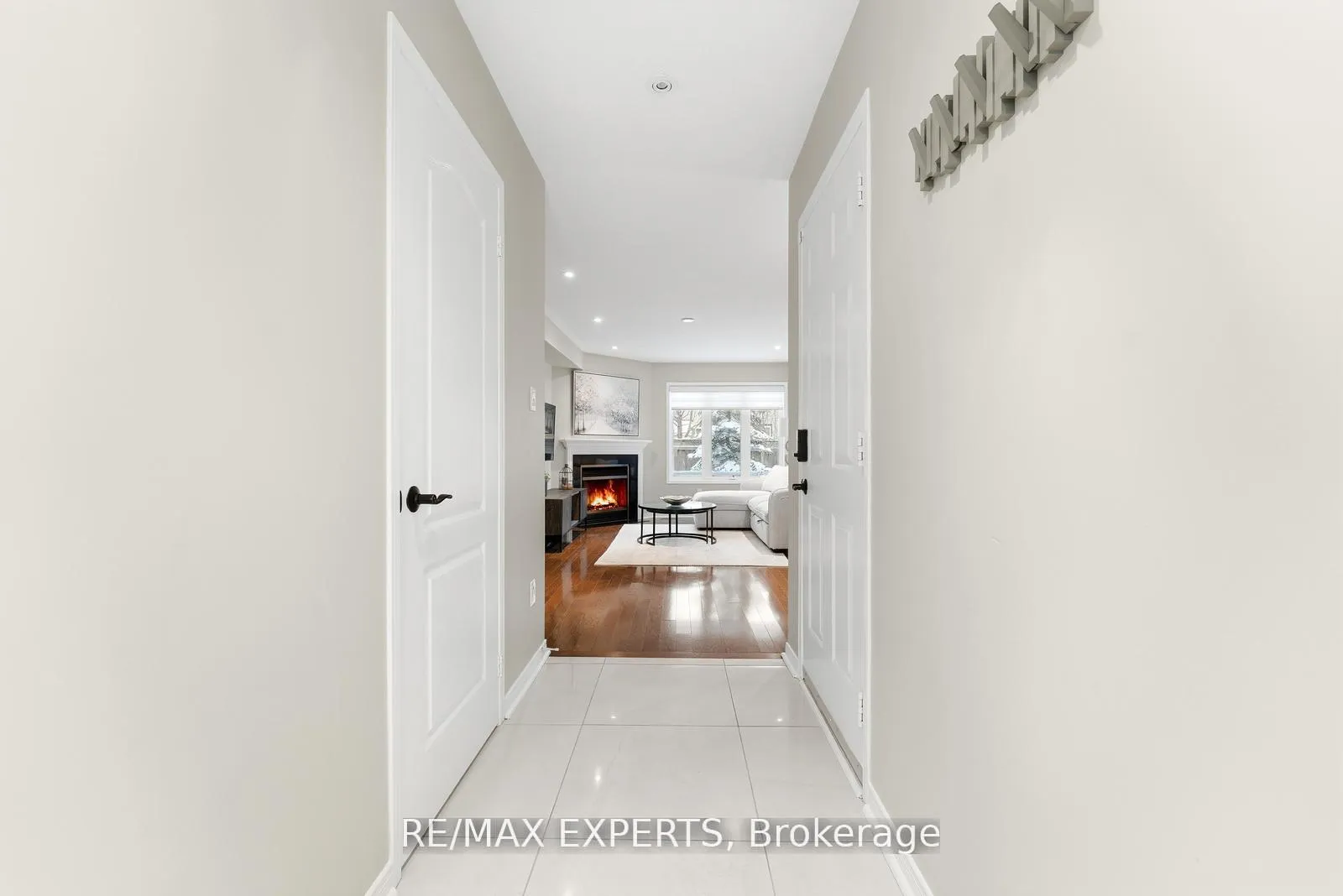 Photo 7 of 75 Delattaye Avenue, Aurora, Bayview Northeast — HOMEH