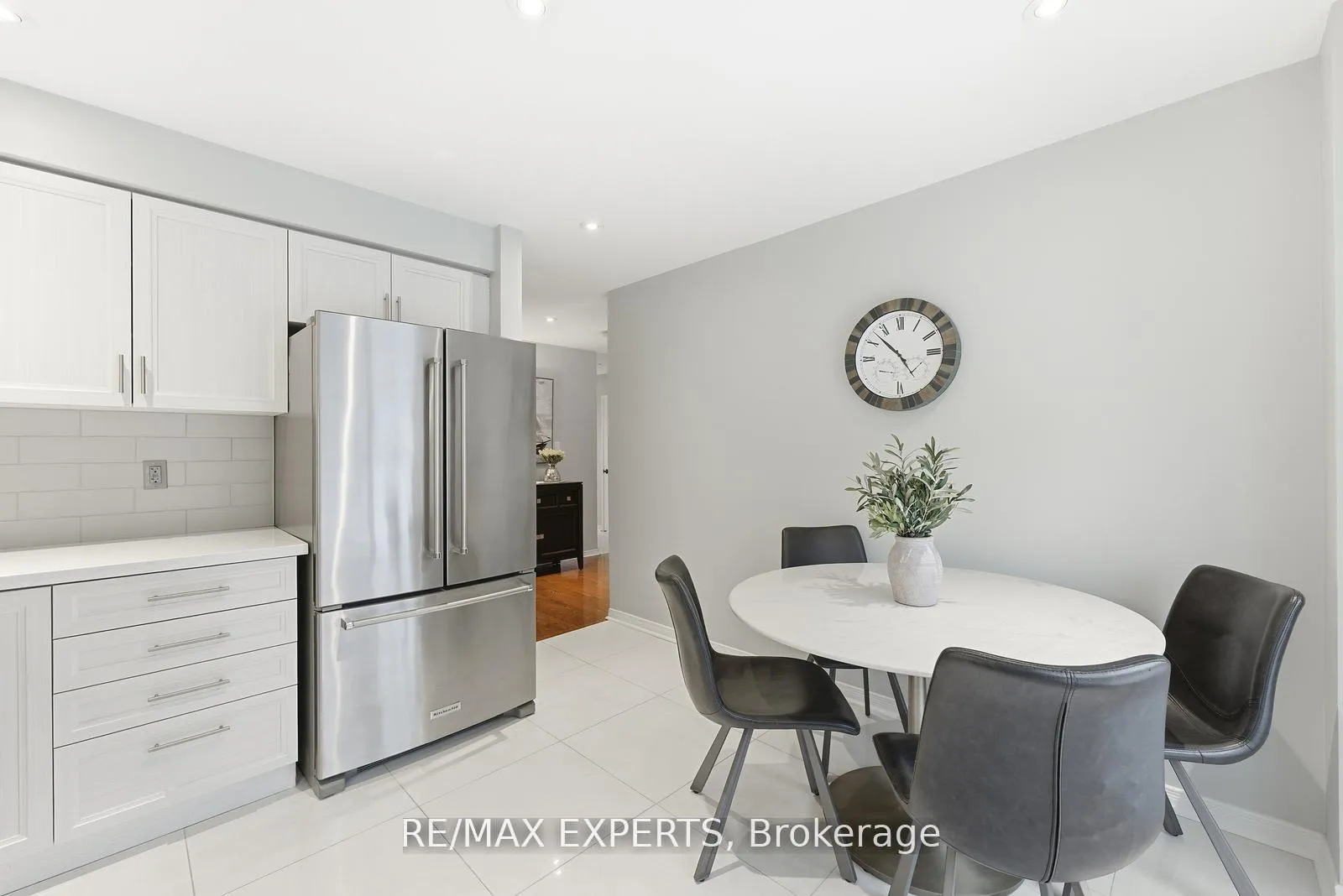 Photo 18 of 75 Delattaye Avenue, Aurora, Bayview Northeast — HOMEH