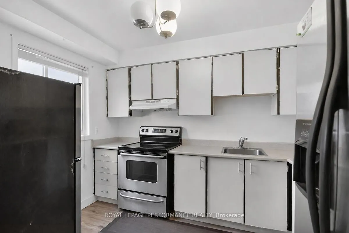 Photo 7 of Unit 9, 3064 Olympic Way, Ottawa, Blossom Park/Leitrim — HOMEH
