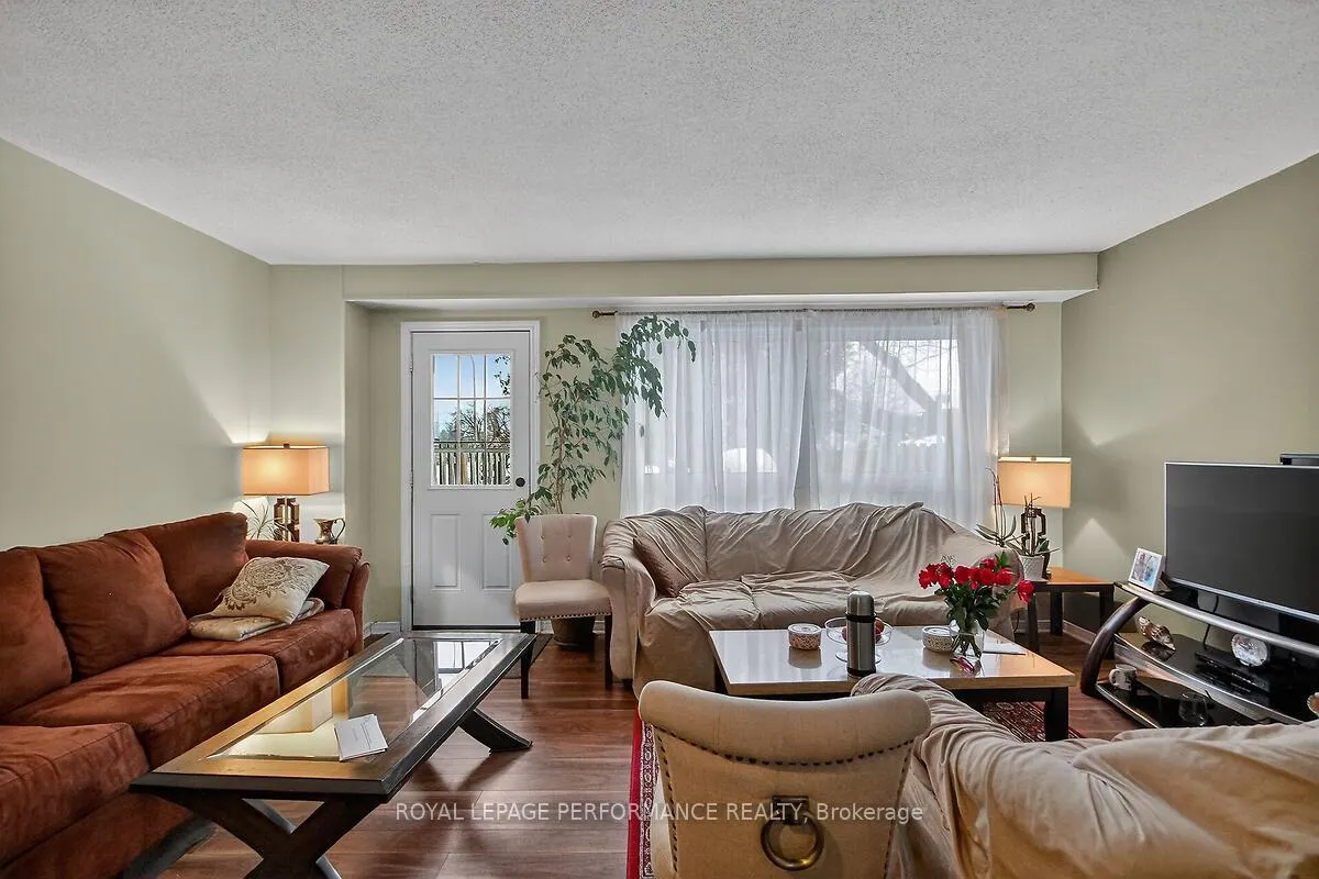Photo 10 of Unit 9, 3064 Olympic Way, Ottawa, Blossom Park/Leitrim — HOMEH