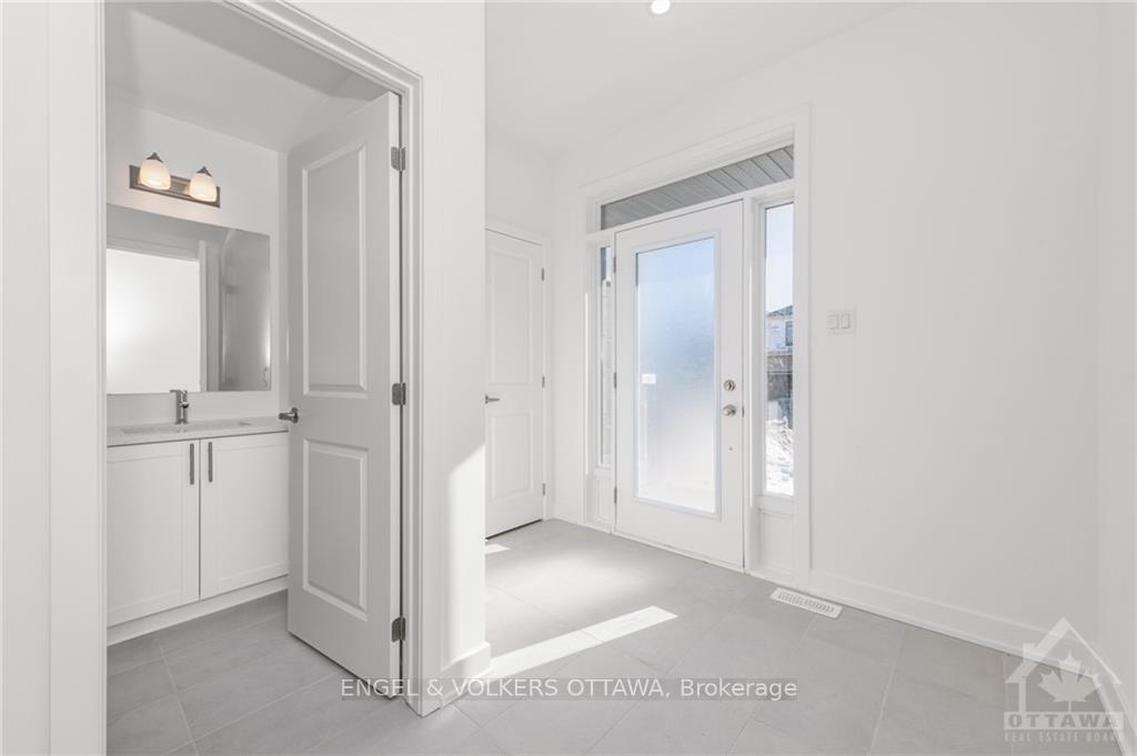 Photo 2 of 780 Ovation Grove, Ottawa, Leitrim — HOMEH