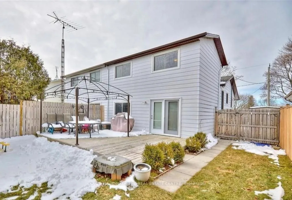 Photo 16 of 74 Allan Drive, St. Catharines, Fairview — HOMEH