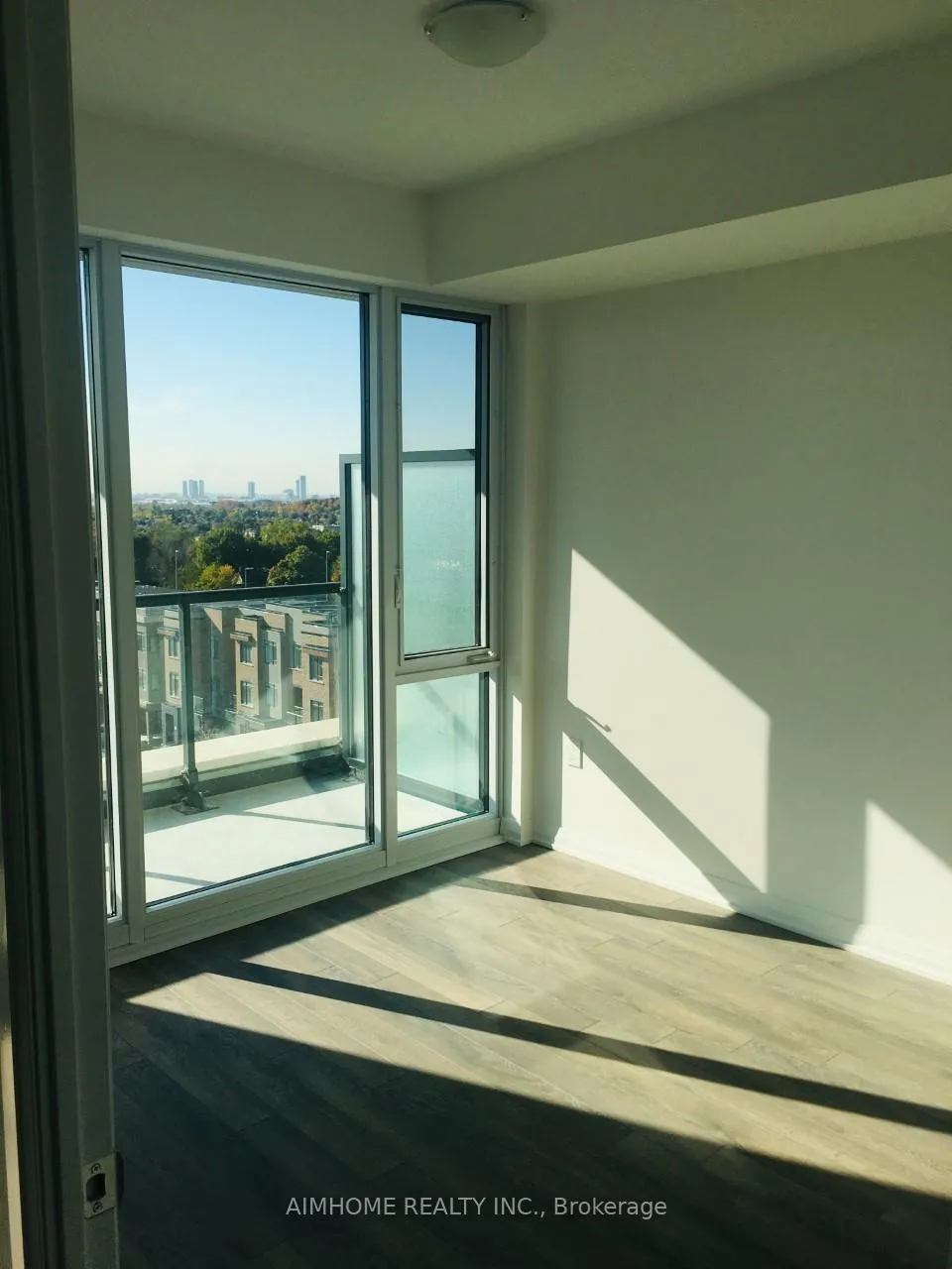 Photo 12 of Unit 615, 99 Eagle Rock Way, Vaughan, Maple — HOMEH