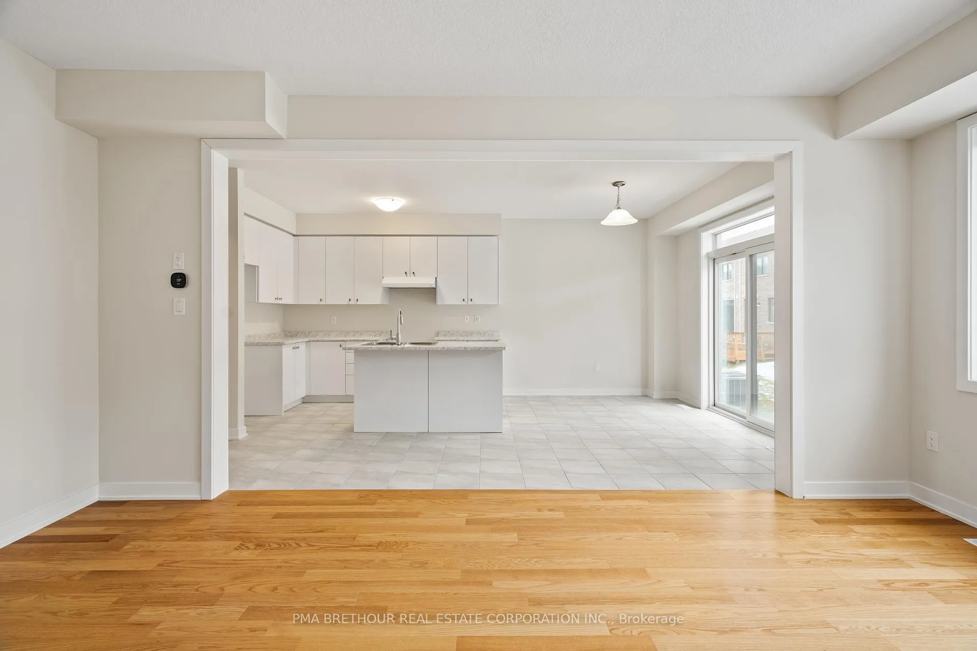Photo 8 of 132 Eastbridge Avenue, Welland, Dain City — HOMEH