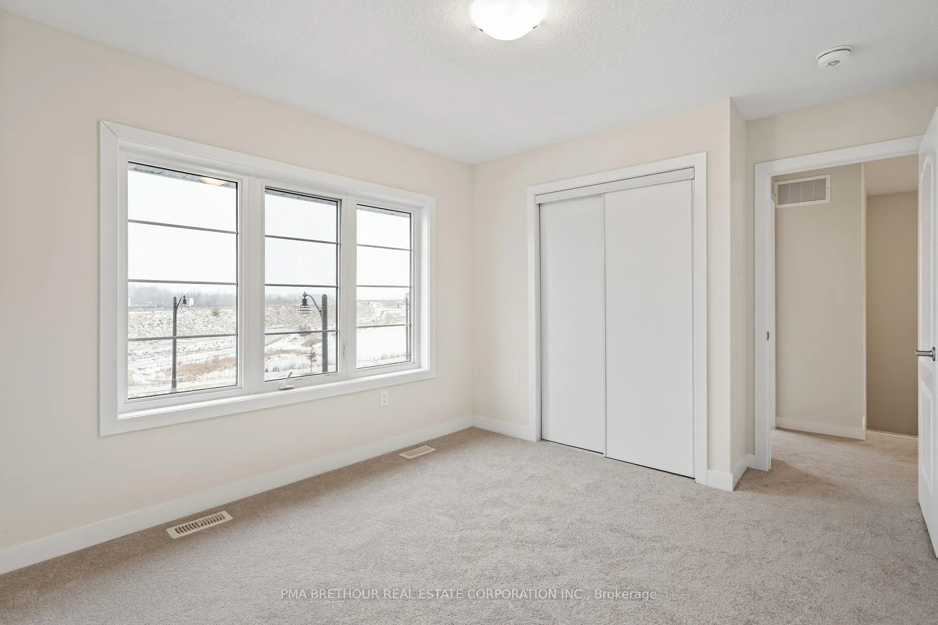 Photo 22 of 132 Eastbridge Avenue, Welland, Dain City — HOMEH