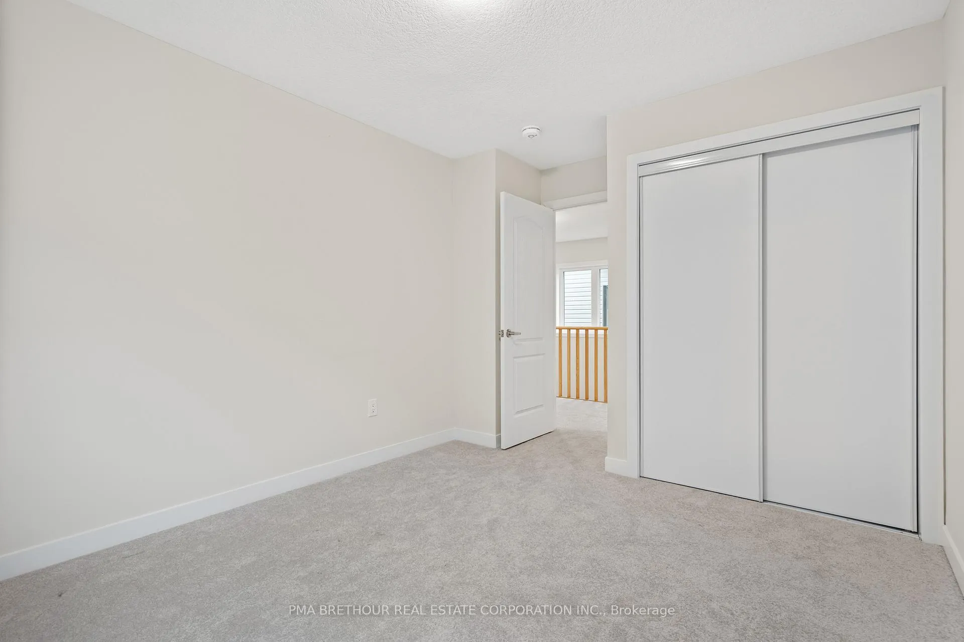 Photo 25 of 132 Eastbridge Avenue, Welland, Dain City — HOMEH