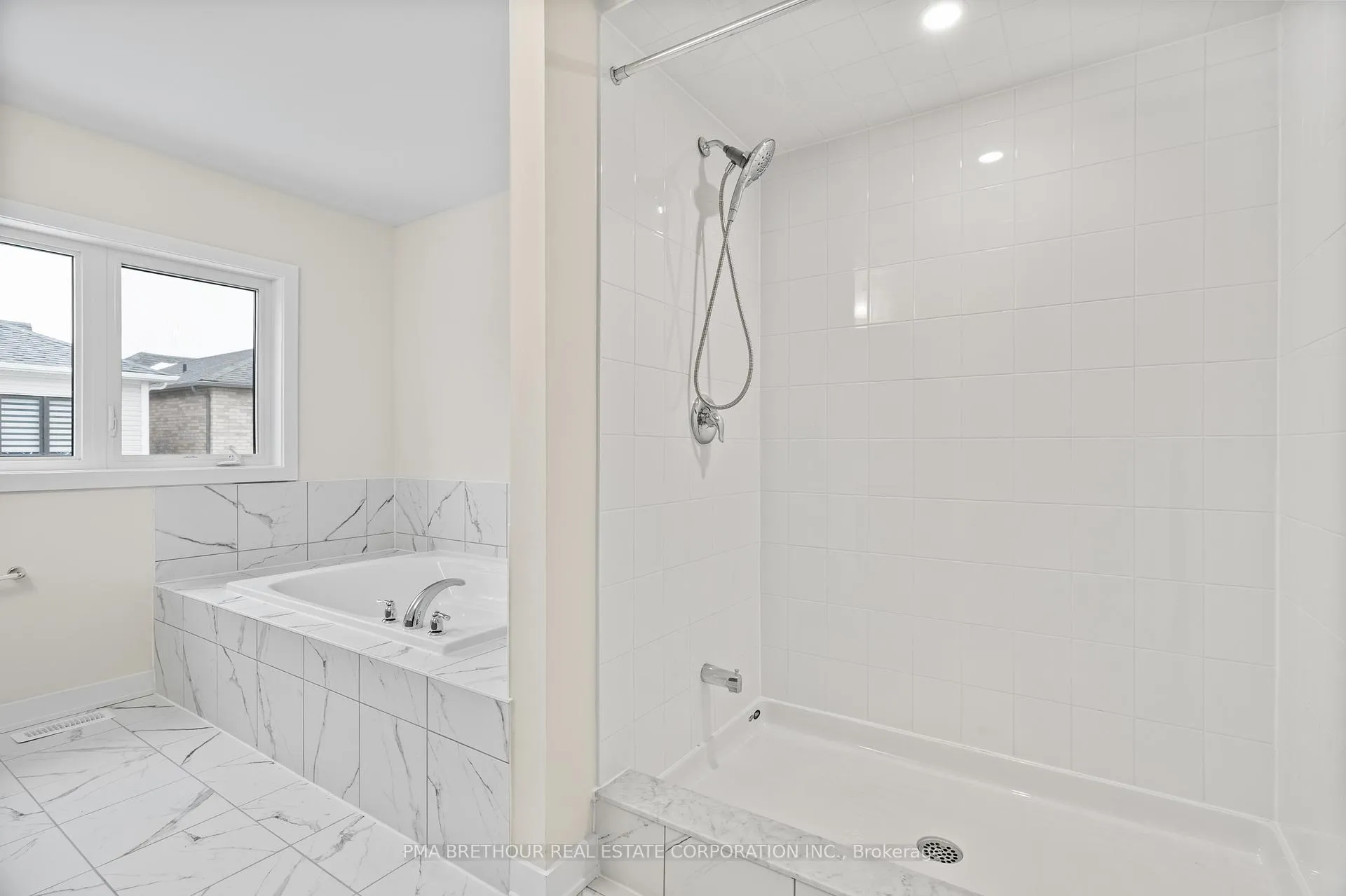 Photo 31 of 132 Eastbridge Avenue, Welland, Dain City — HOMEH