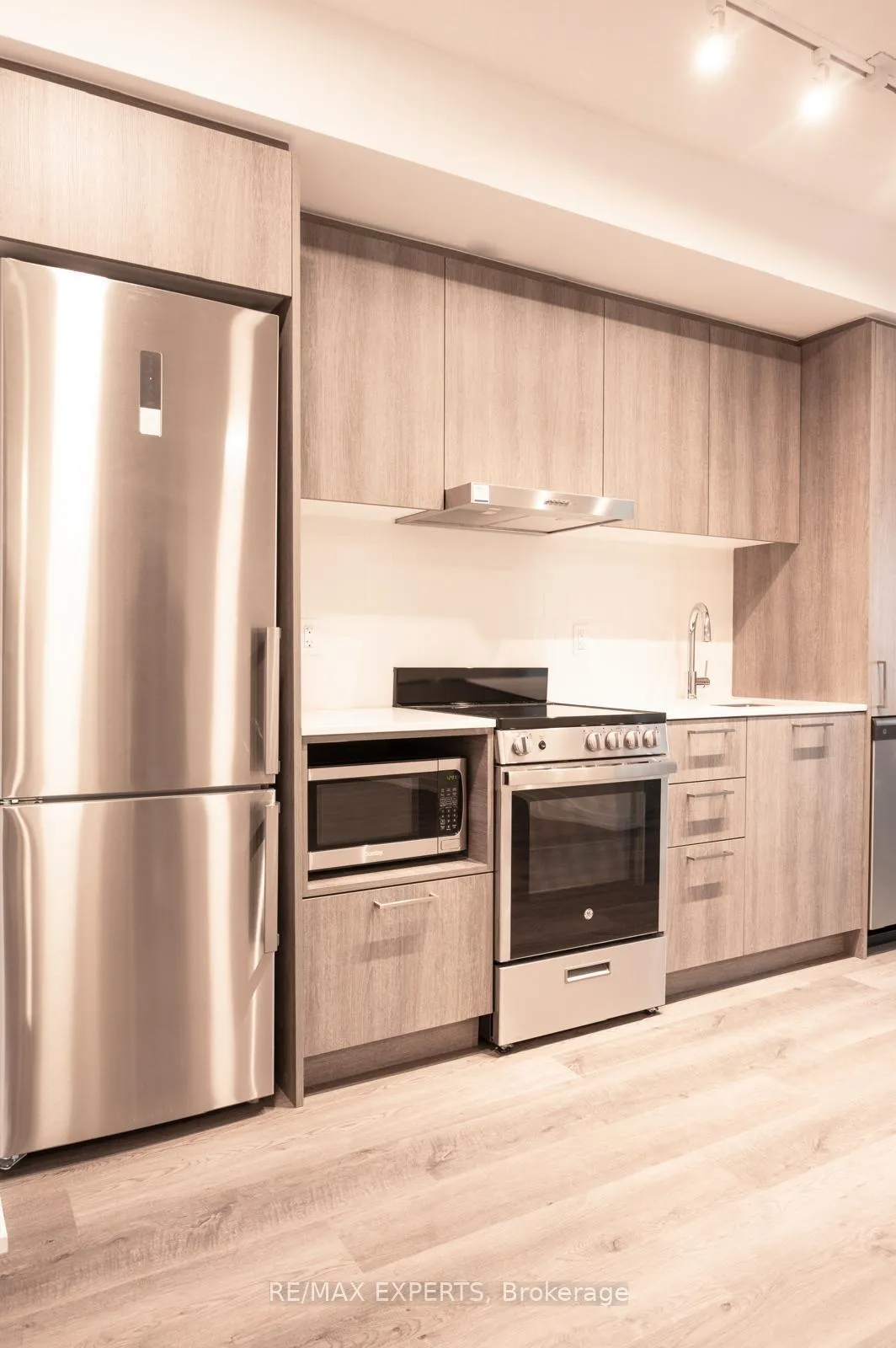 Photo 5 of Unit 312, 195 Commerce St Street, Vaughan, Vaughan Corporate Centre — HOMEH