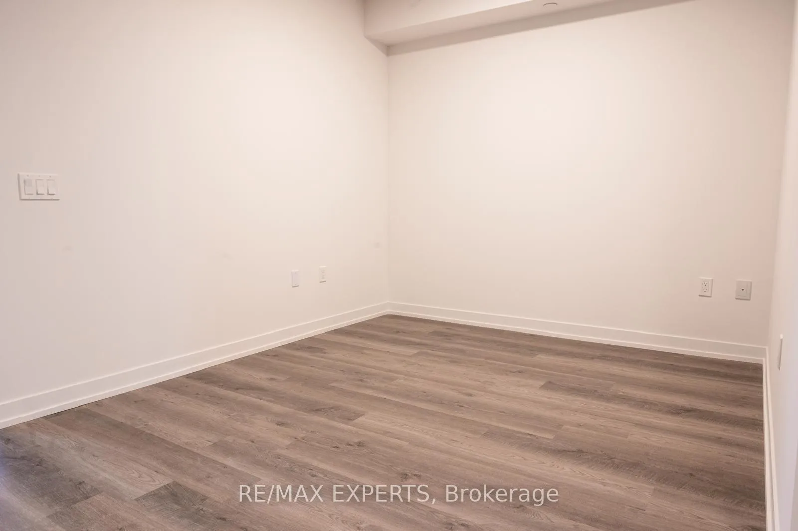 Photo 10 of Unit 312, 195 Commerce St Street, Vaughan, Vaughan Corporate Centre — HOMEH