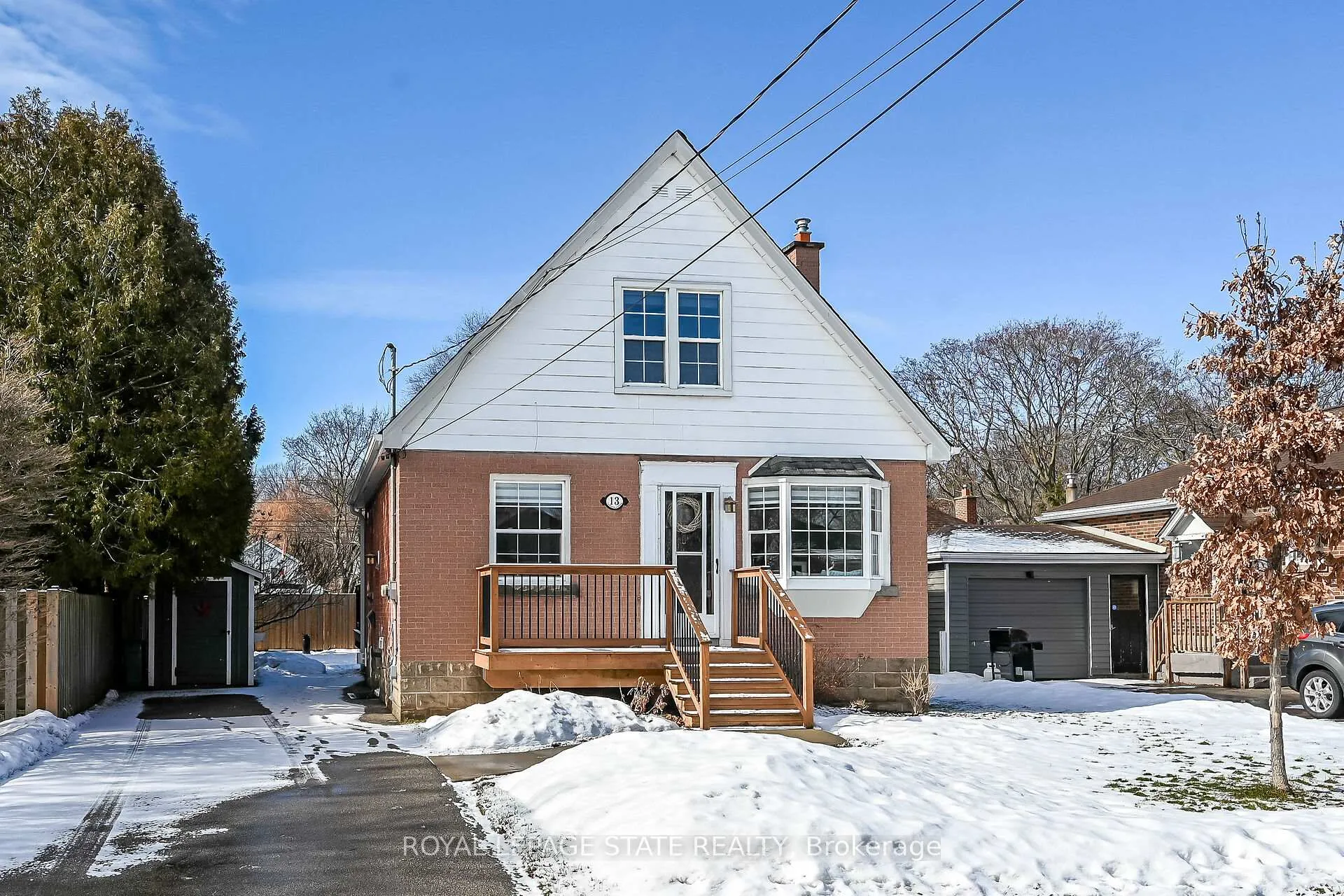 Photo 1 of 13 Cameron Avenue, Hamilton, Dundas — HOMEH