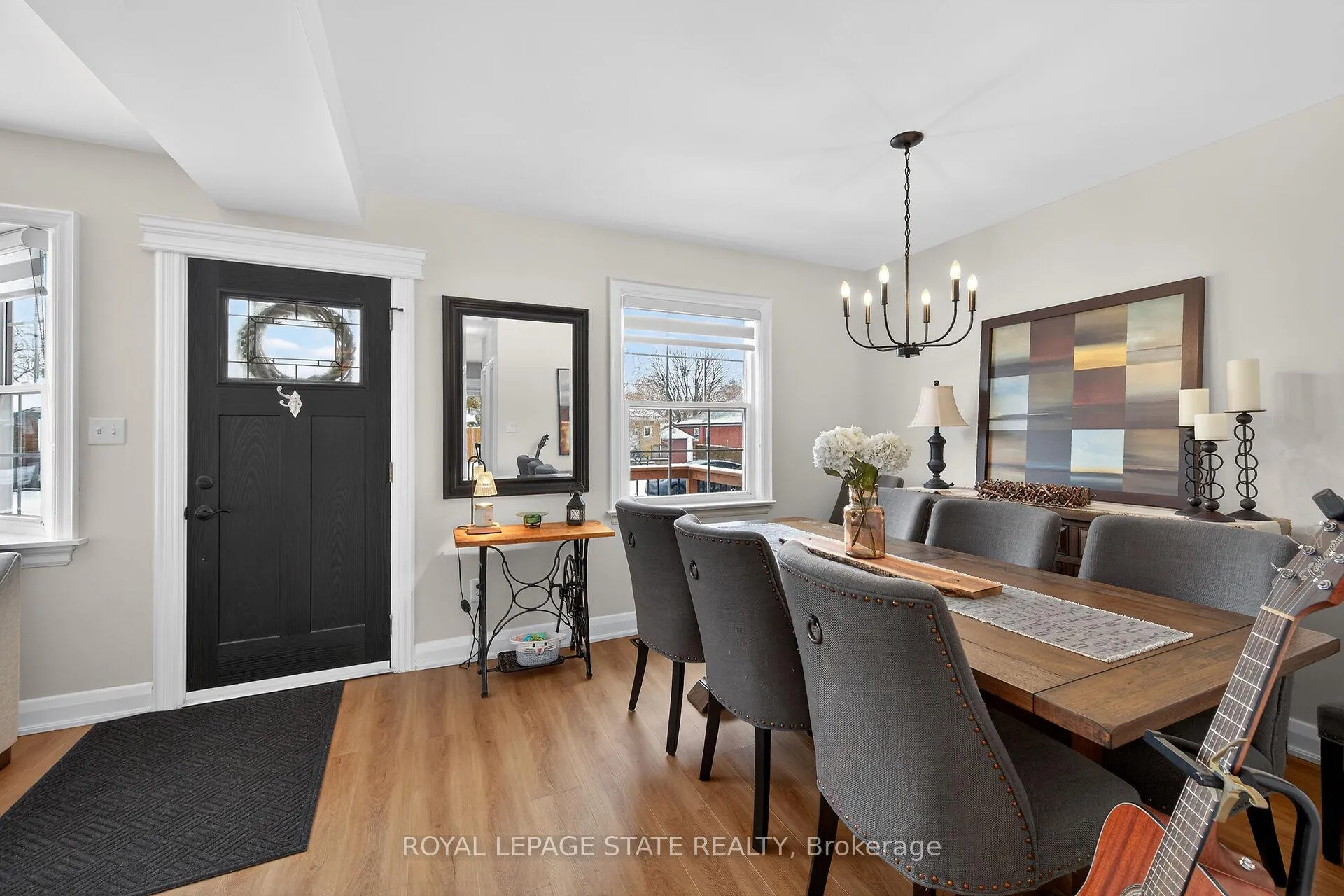 Photo 11 of 13 Cameron Avenue, Hamilton, Dundas — HOMEH