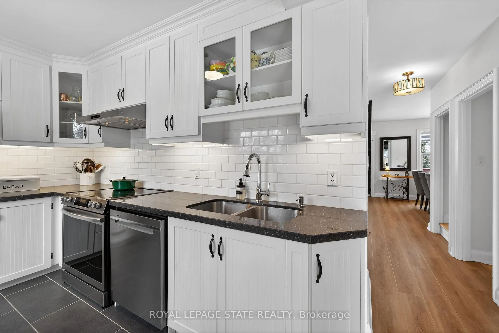 Photo 22 of 13 Cameron Avenue, Hamilton, Dundas — HOMEH