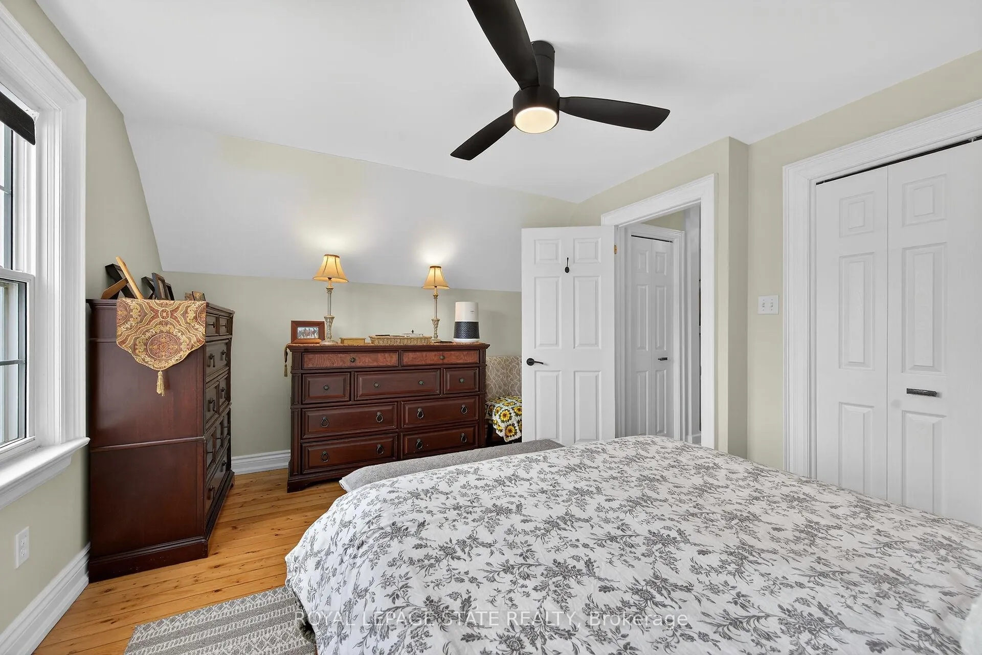Photo 27 of 13 Cameron Avenue, Hamilton, Dundas — HOMEH