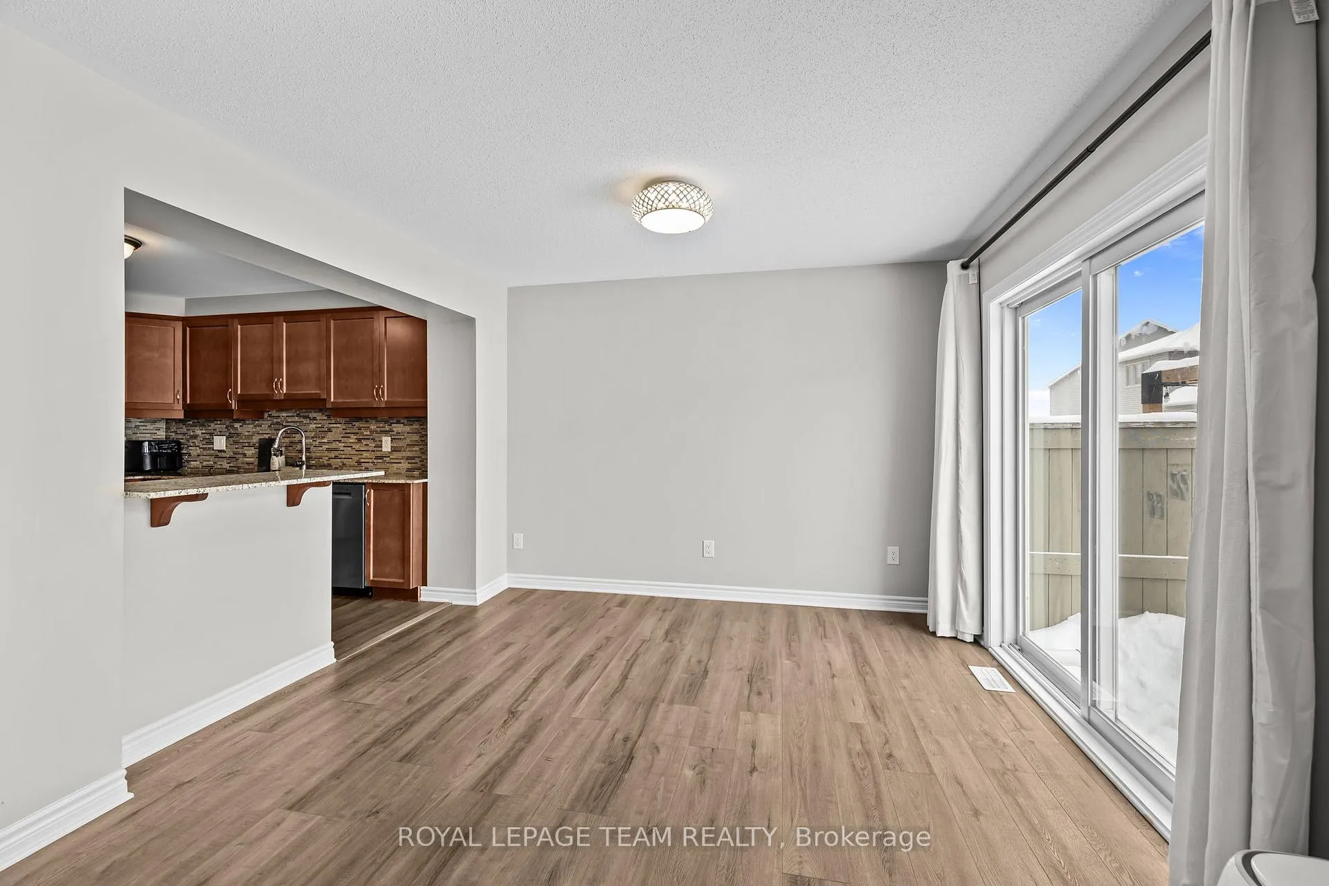Photo 10 of 708 Mayfly Crescent, Ottawa, Barrhaven - Half Moon Bay — HOMEH