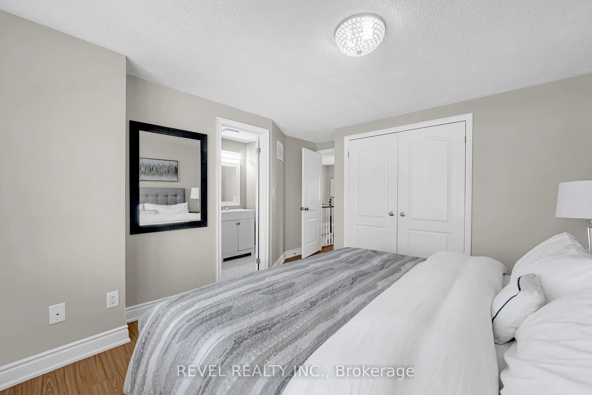 Photo 15 of 10 Barron Court, Clarington, Courtice — HOMEH
