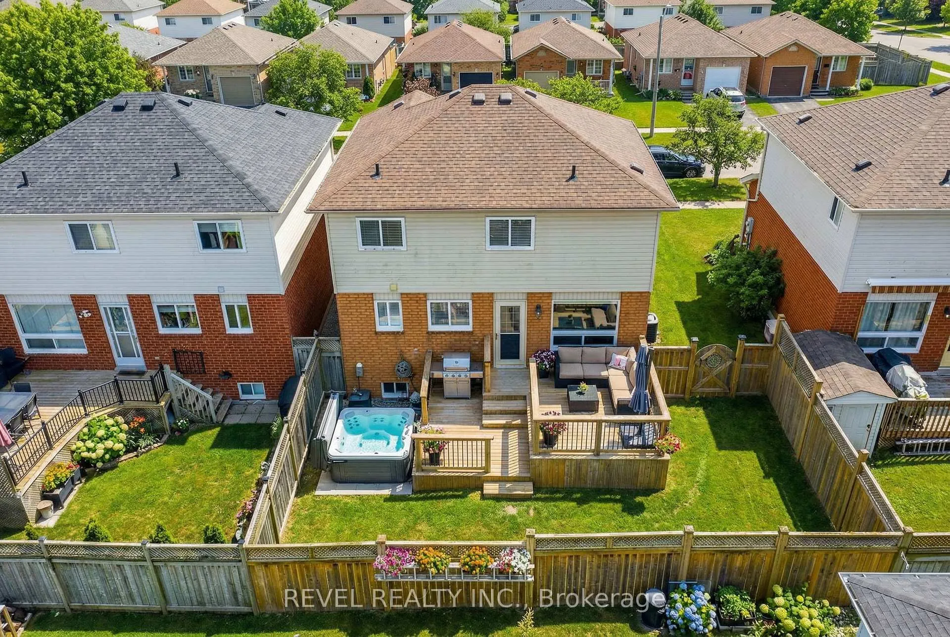 Photo 22 of 10 Barron Court, Clarington, Courtice — HOMEH