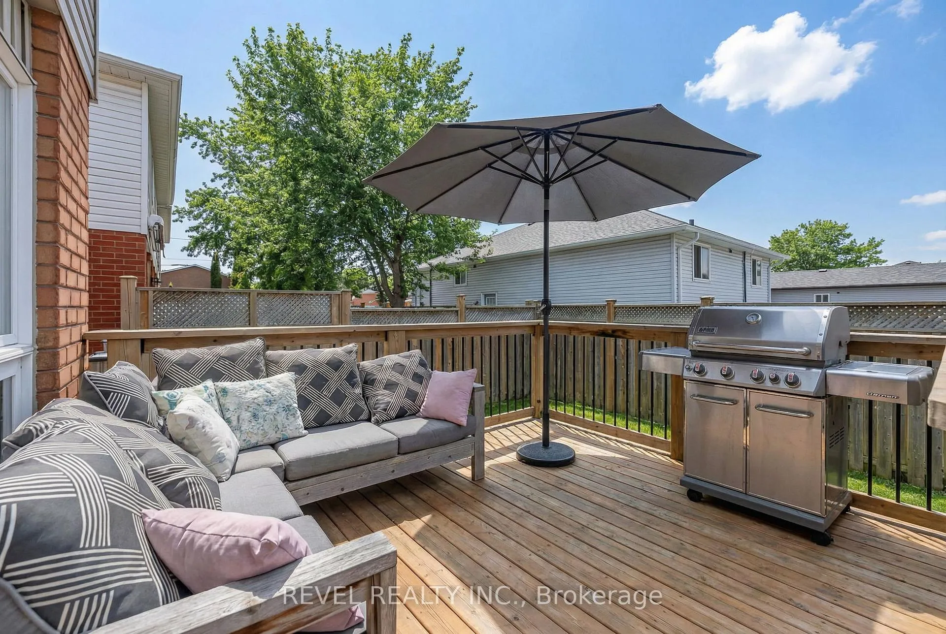 Photo 23 of 10 Barron Court, Clarington, Courtice — HOMEH