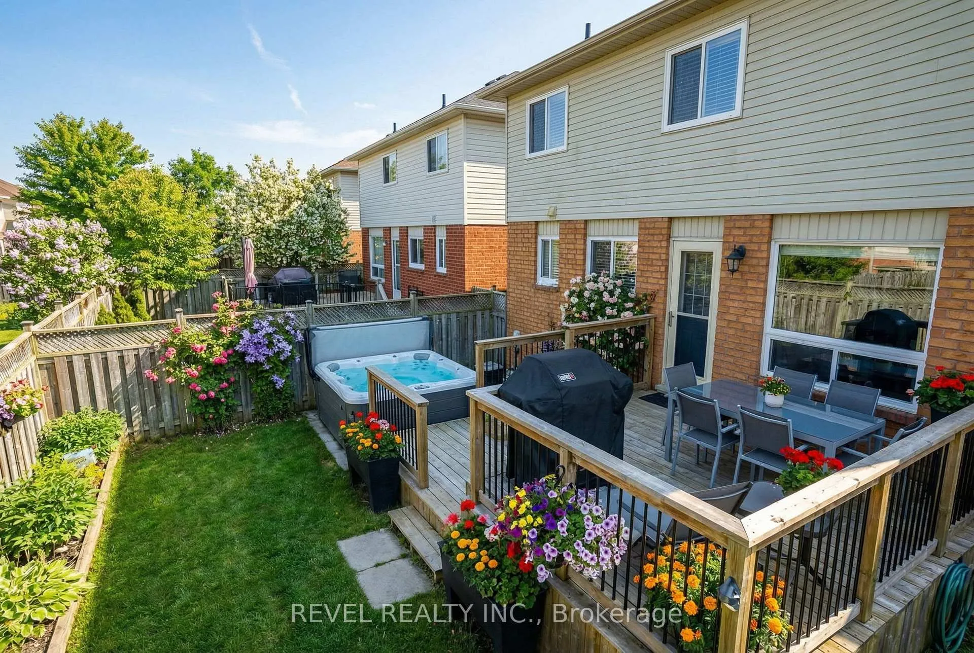 Photo 24 of 10 Barron Court, Clarington, Courtice — HOMEH
