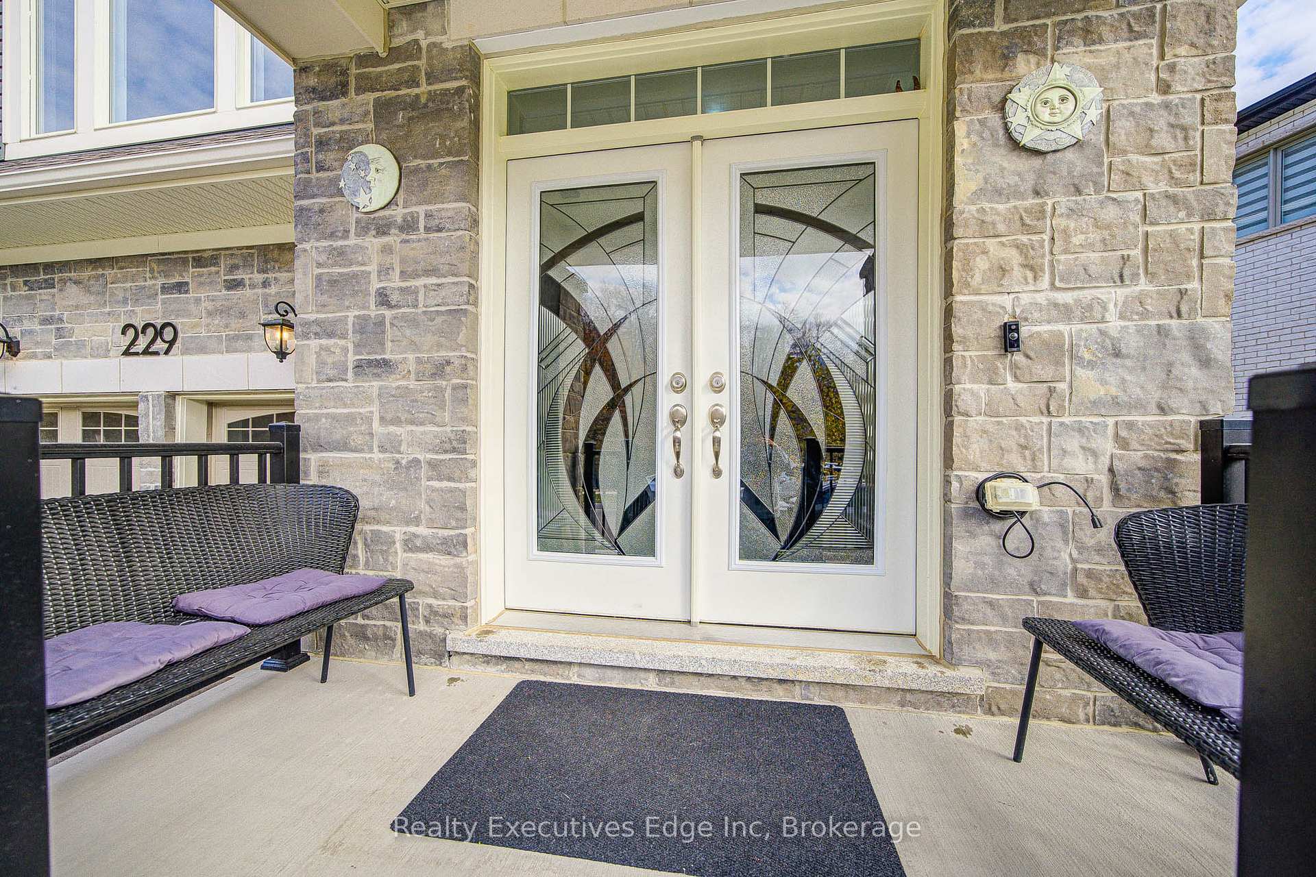 Photo 4 of 229 Forestwalk Street, Kitchener — HOMEH