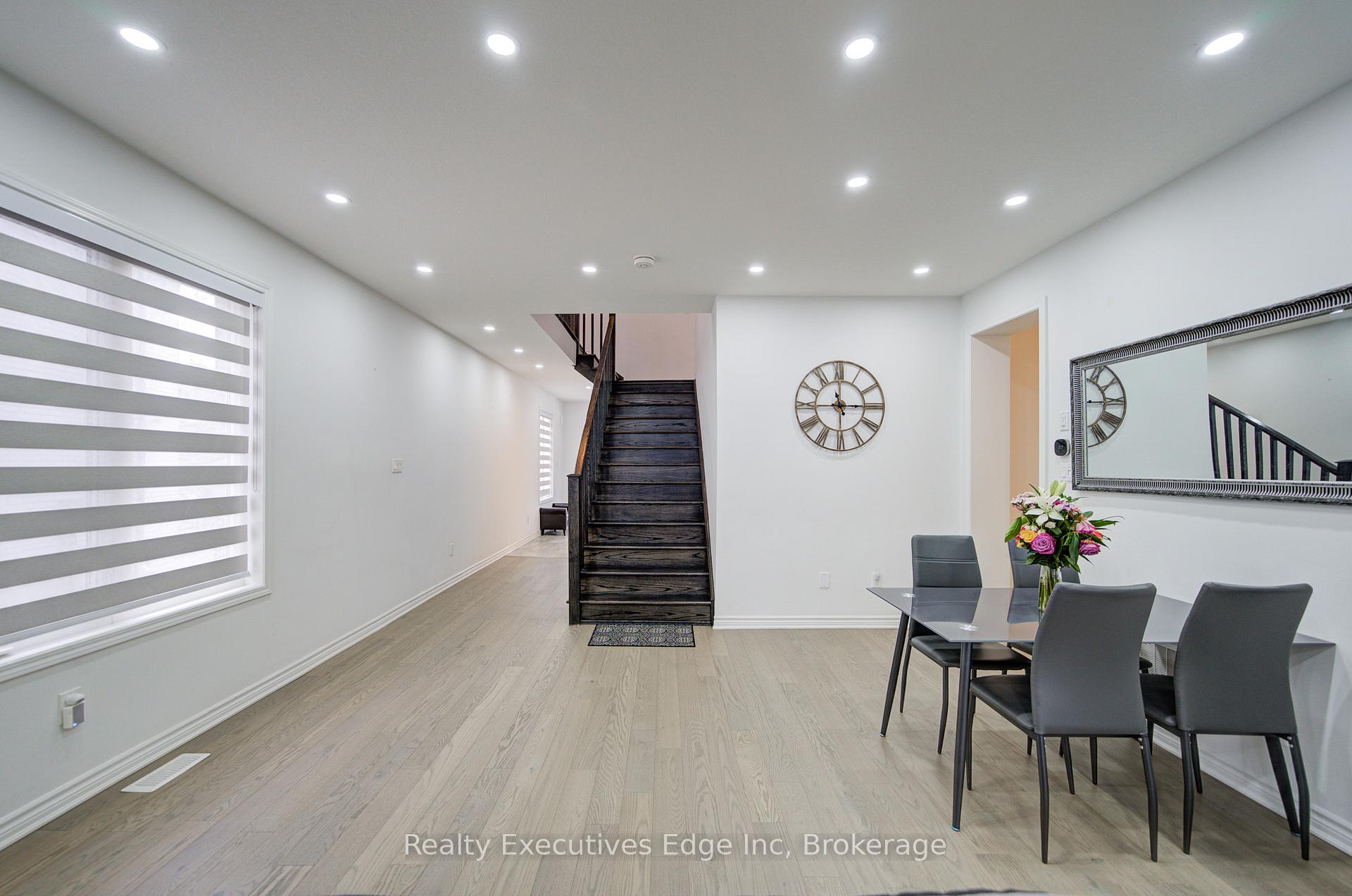 Photo 10 of 229 Forestwalk Street, Kitchener — HOMEH