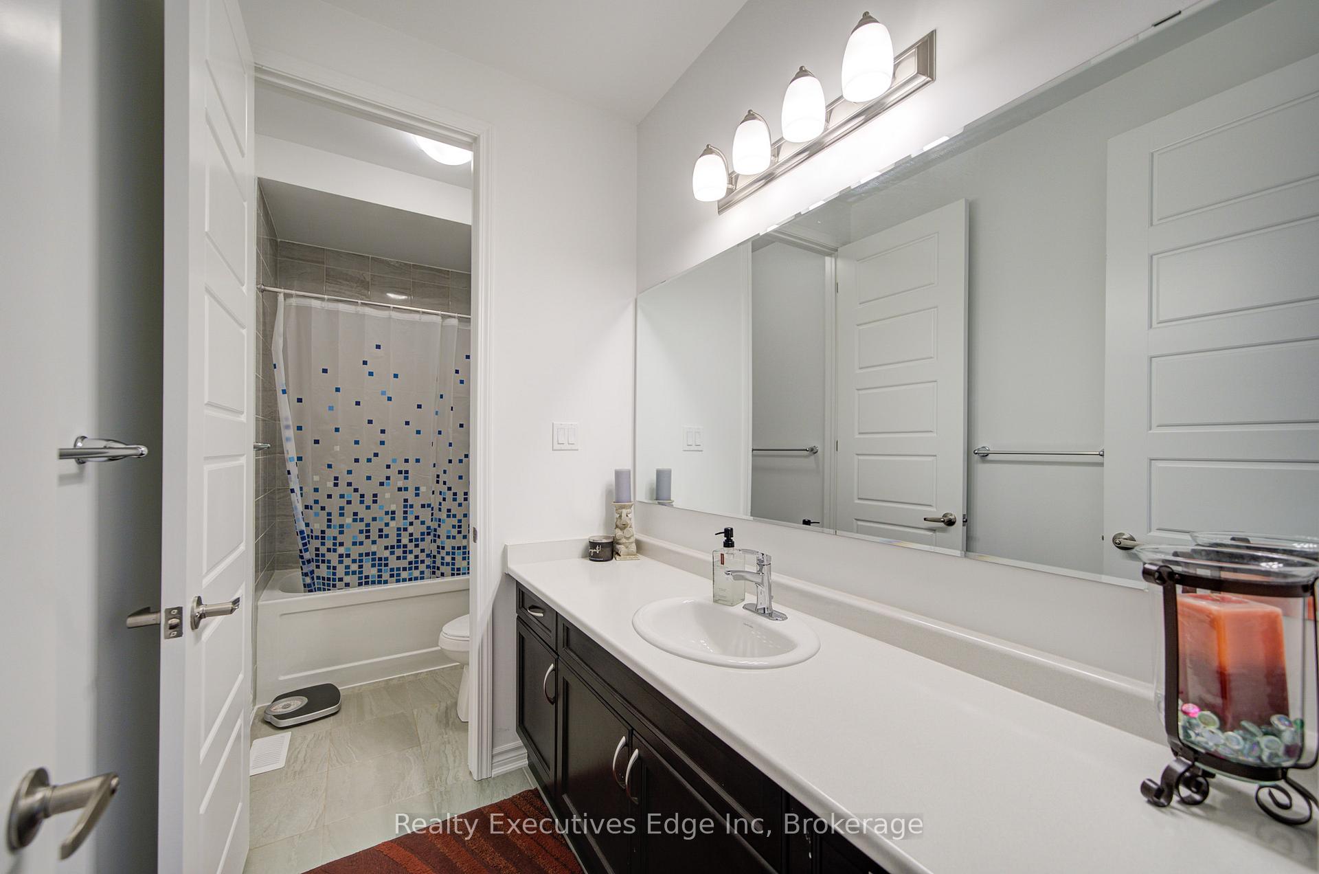 Photo 20 of 229 Forestwalk Street, Kitchener — HOMEH