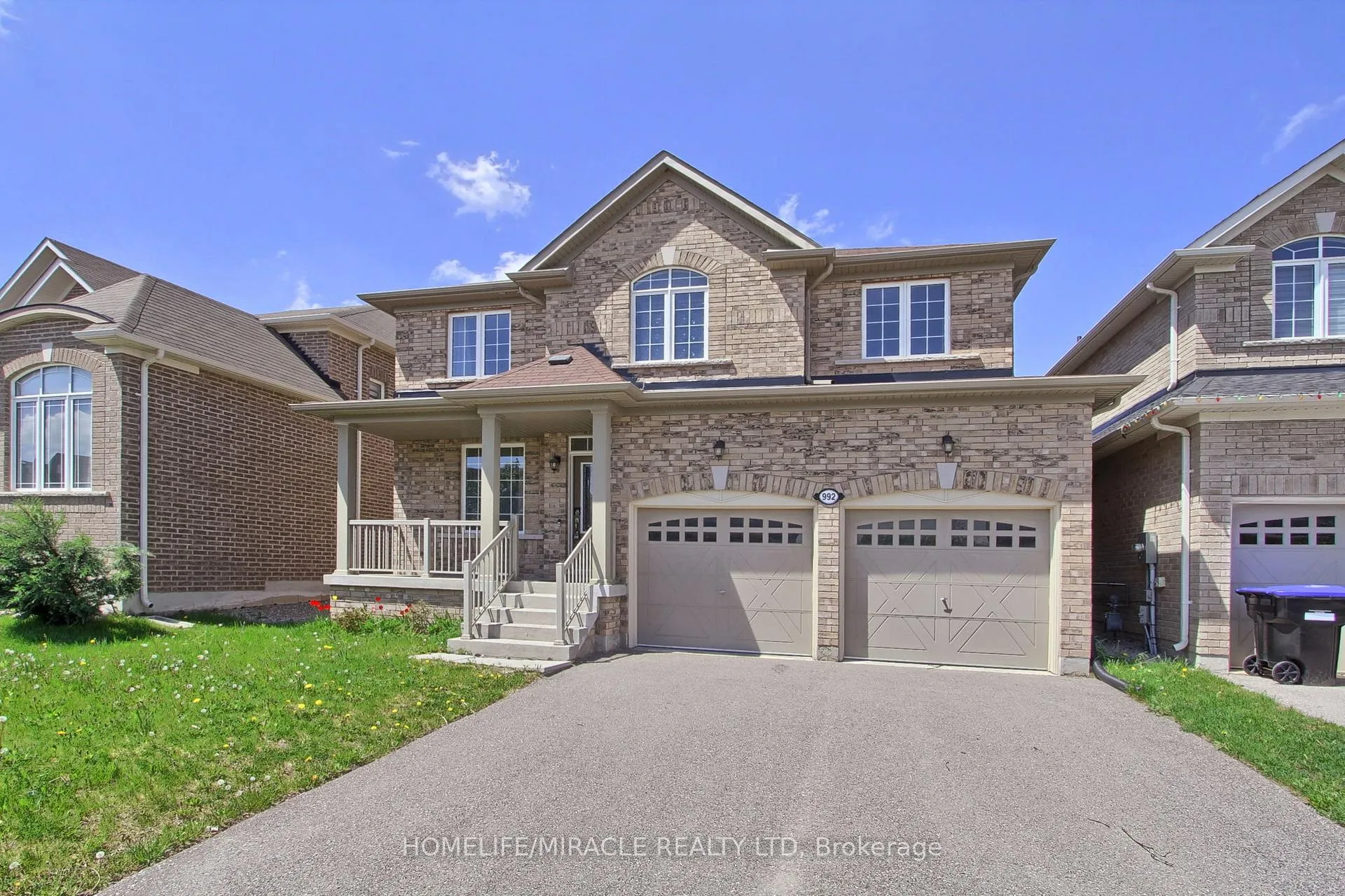 Photo 3 of 992 Green Street, Innisfil, Lefroy — HOMEH