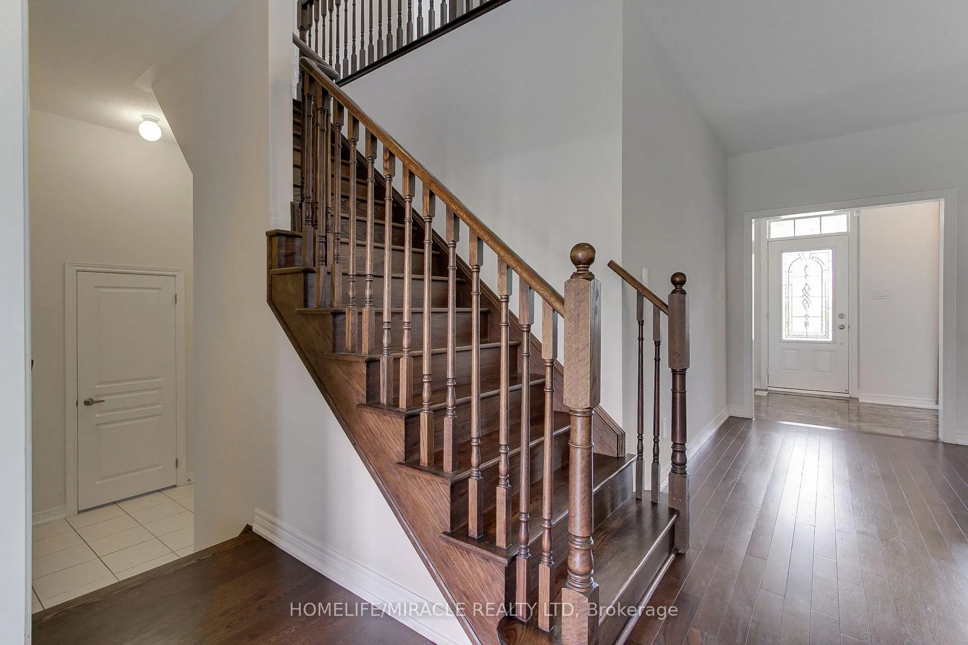 Photo 20 of 992 Green Street, Innisfil, Lefroy — HOMEH