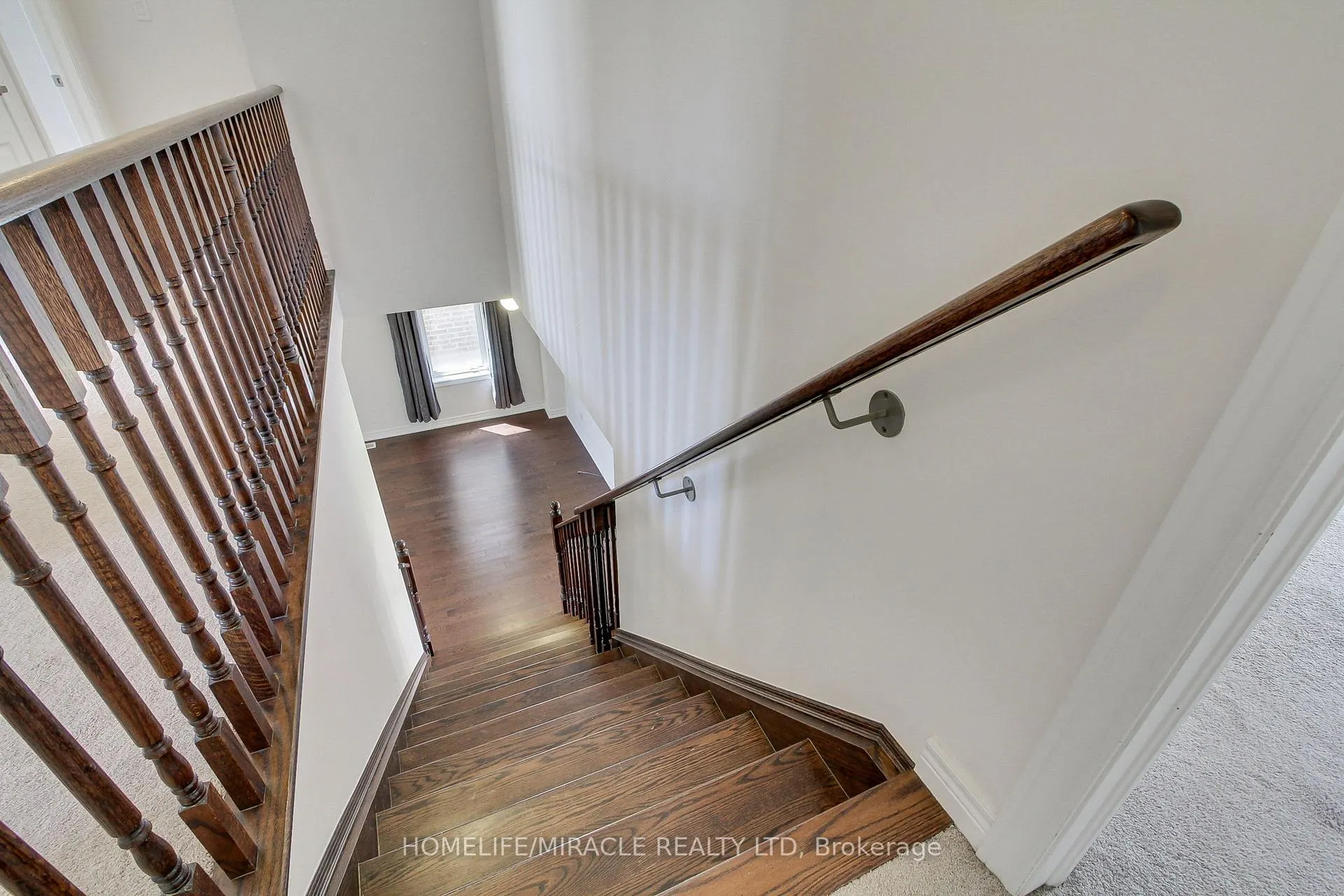 Photo 23 of 992 Green Street, Innisfil, Lefroy — HOMEH