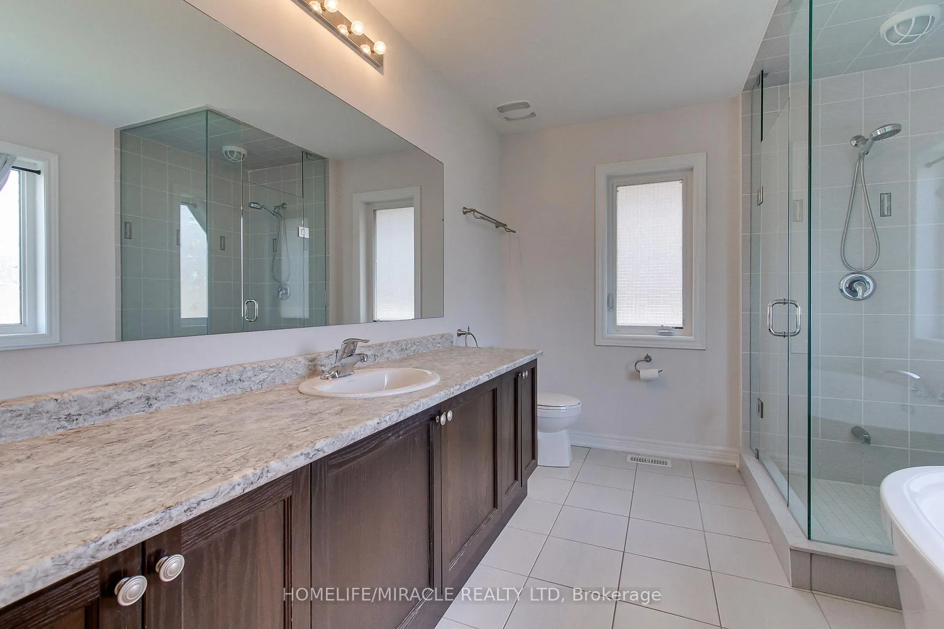 Photo 28 of 992 Green Street, Innisfil, Lefroy — HOMEH