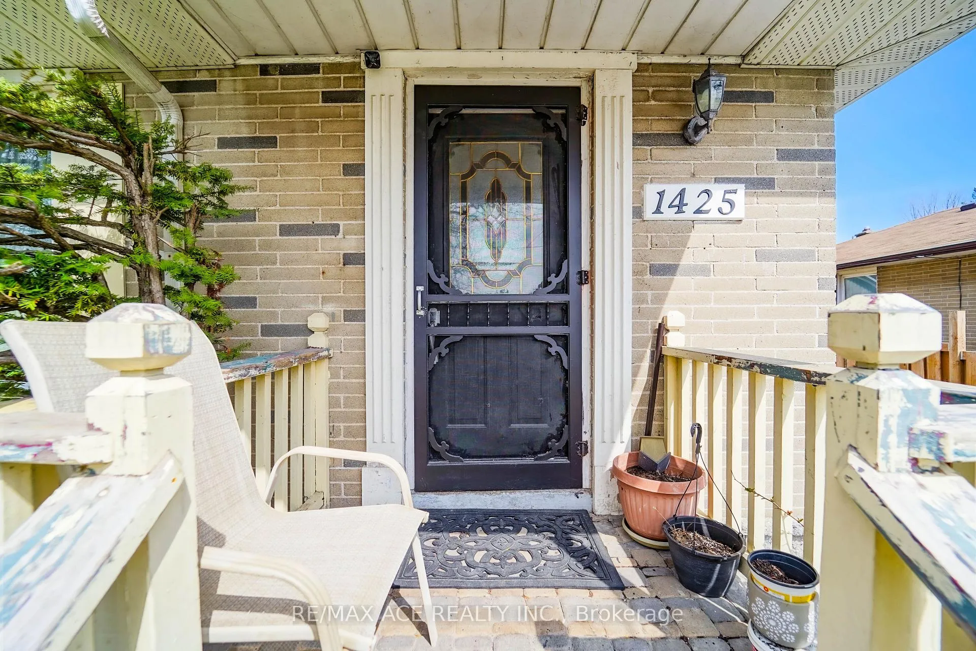 Photo 9 of 1425 Lakefield Drive, Oshawa, Lakeview — HOMEH