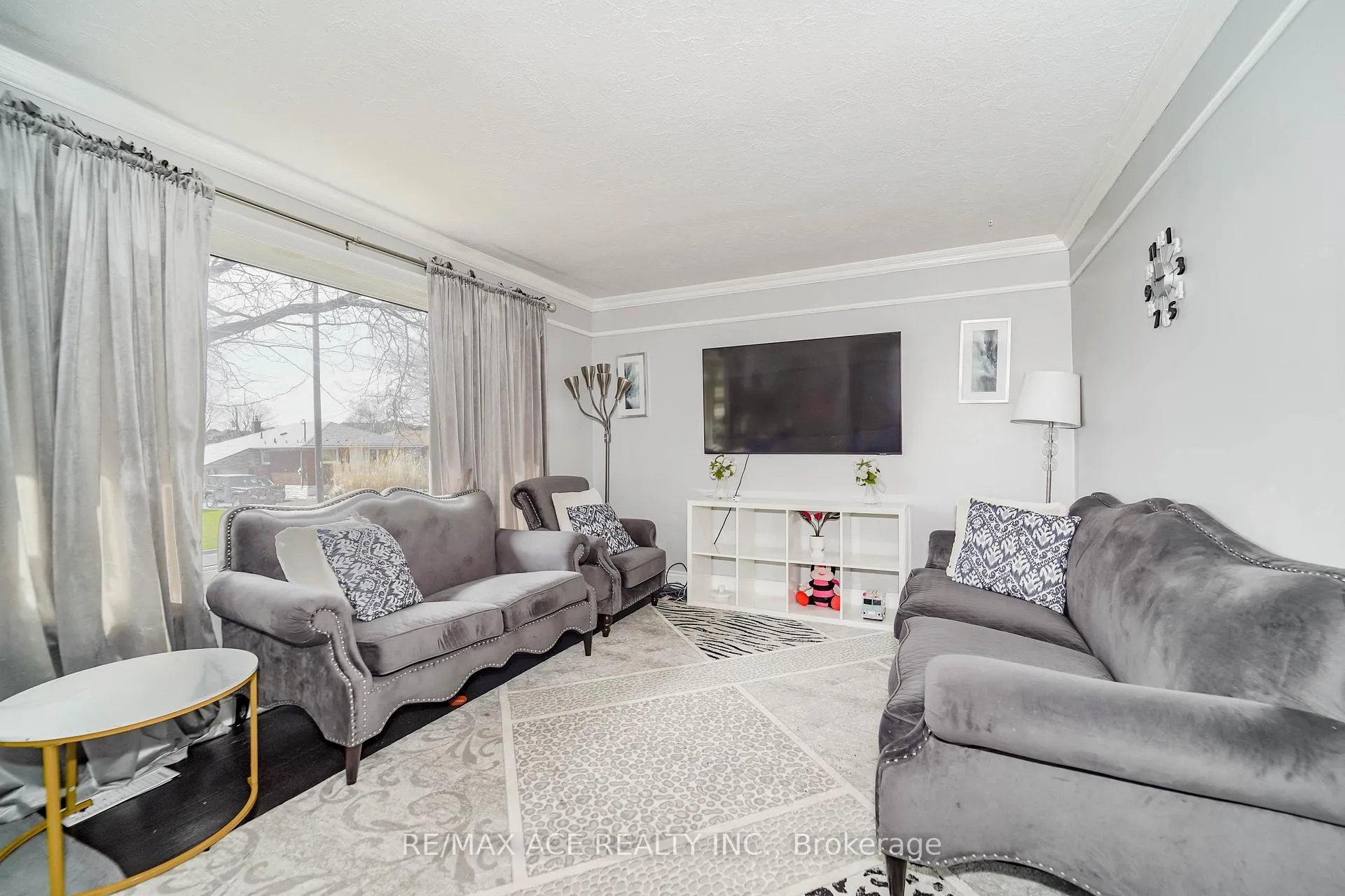 Photo 11 of 1425 Lakefield Drive, Oshawa, Lakeview — HOMEH