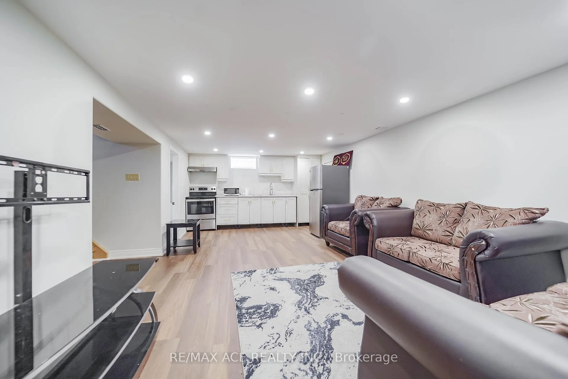 Photo 34 of 1425 Lakefield Drive, Oshawa, Lakeview — HOMEH