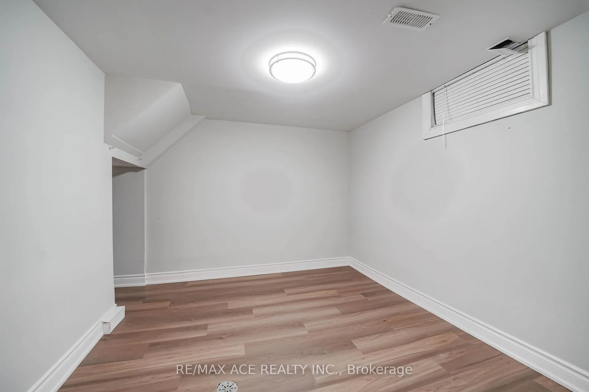 Photo 39 of 1425 Lakefield Drive, Oshawa, Lakeview — HOMEH