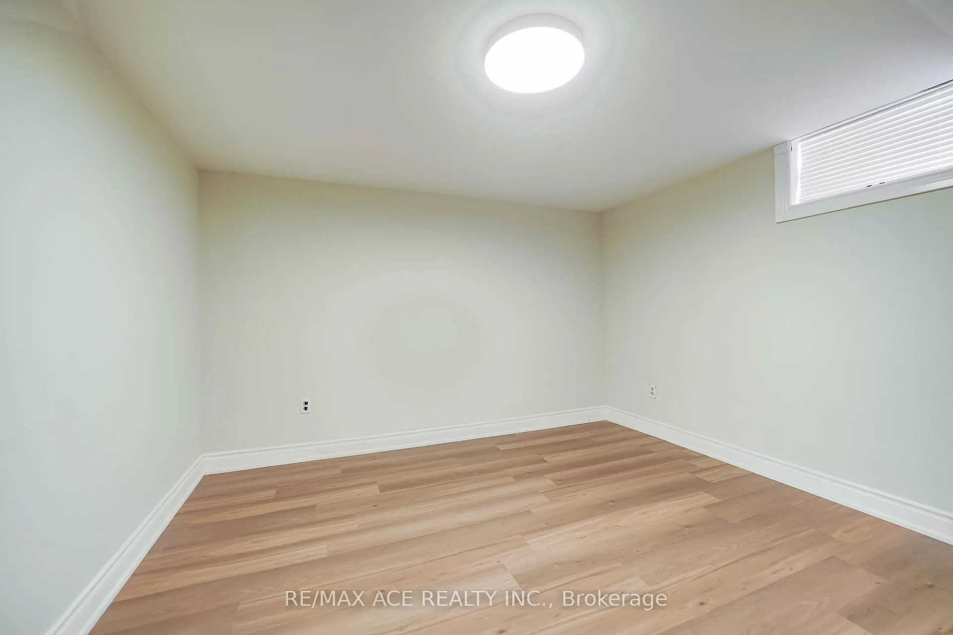 Photo 46 of 1425 Lakefield Drive, Oshawa, Lakeview — HOMEH
