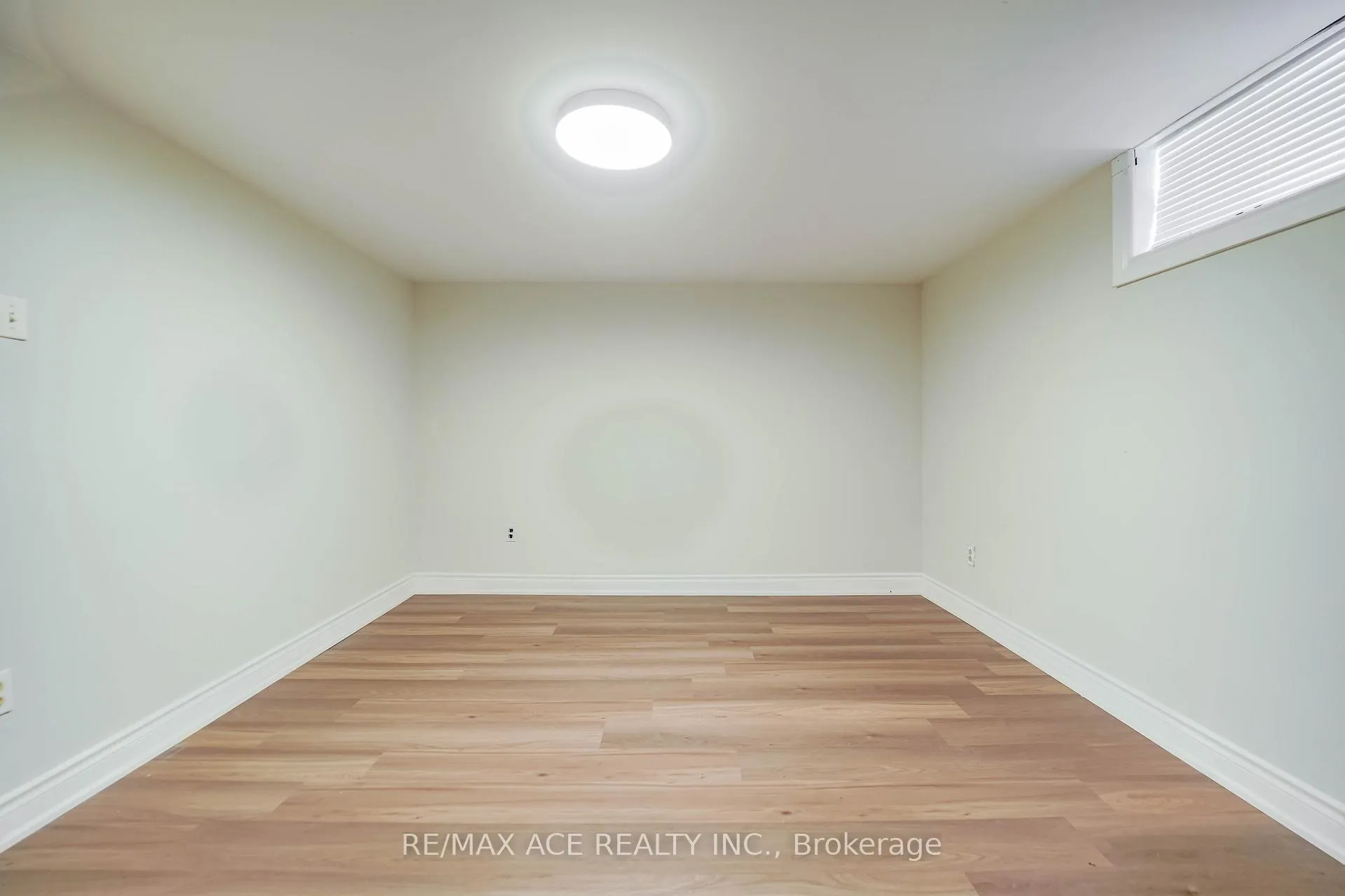 Photo 47 of 1425 Lakefield Drive, Oshawa, Lakeview — HOMEH