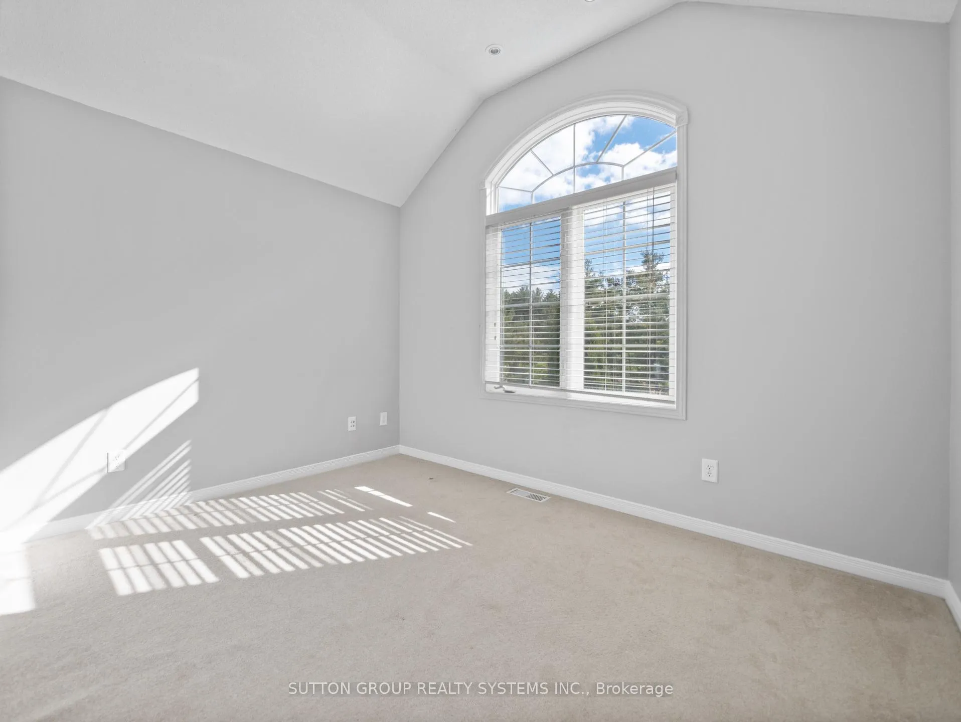 Photo 22 of 169 Sims Estate Drive, Kitchener — HOMEH