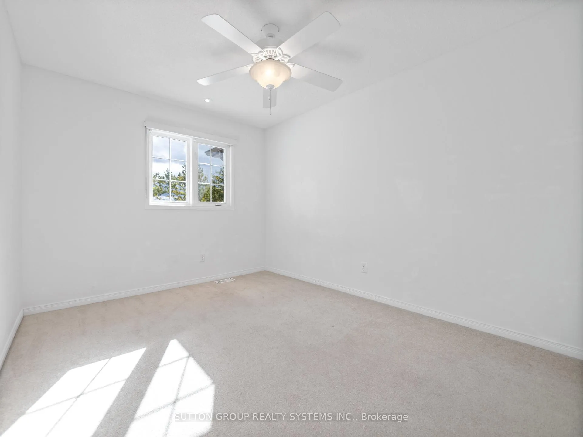 Photo 24 of 169 Sims Estate Drive, Kitchener — HOMEH