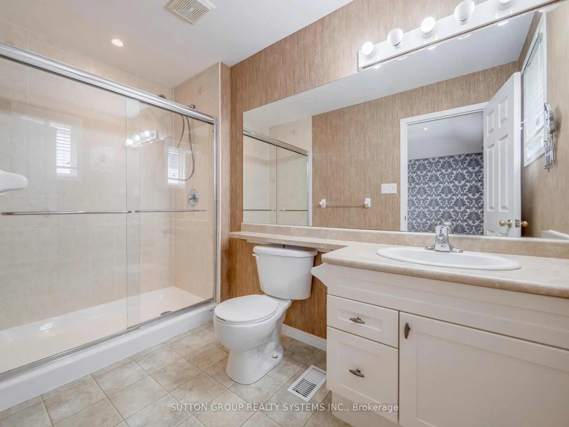 Photo 31 of 169 Sims Estate Drive, Kitchener — HOMEH