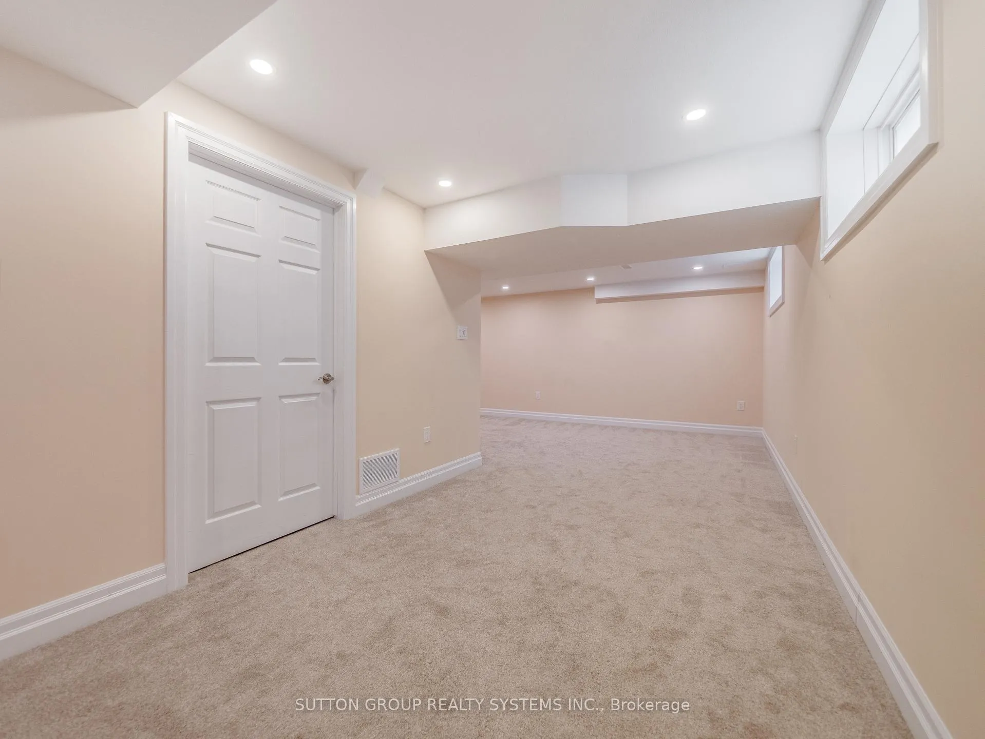 Photo 33 of 169 Sims Estate Drive, Kitchener — HOMEH