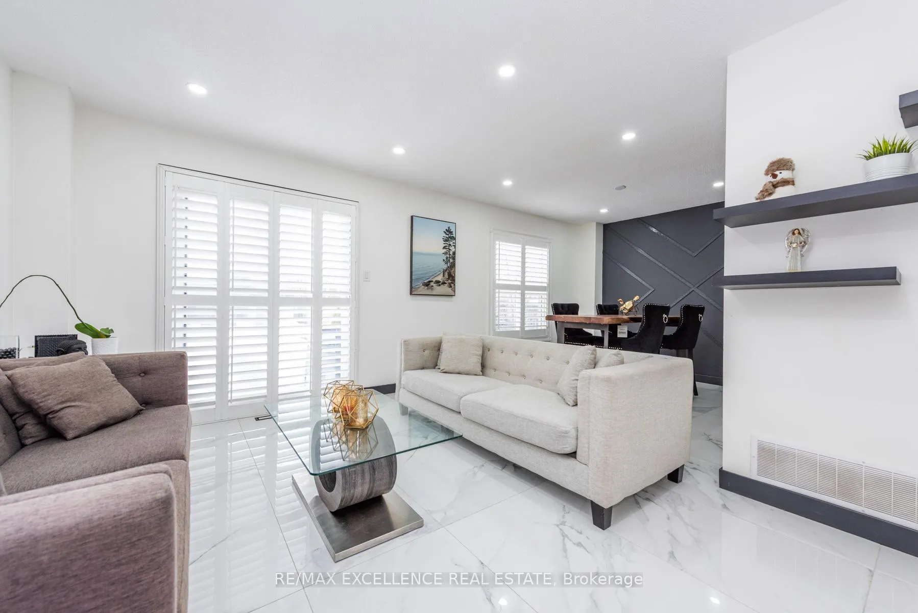 Photo 4 of 60 Kesteven Crescent, Brampton, Fletcher's Creek South — HOMEH